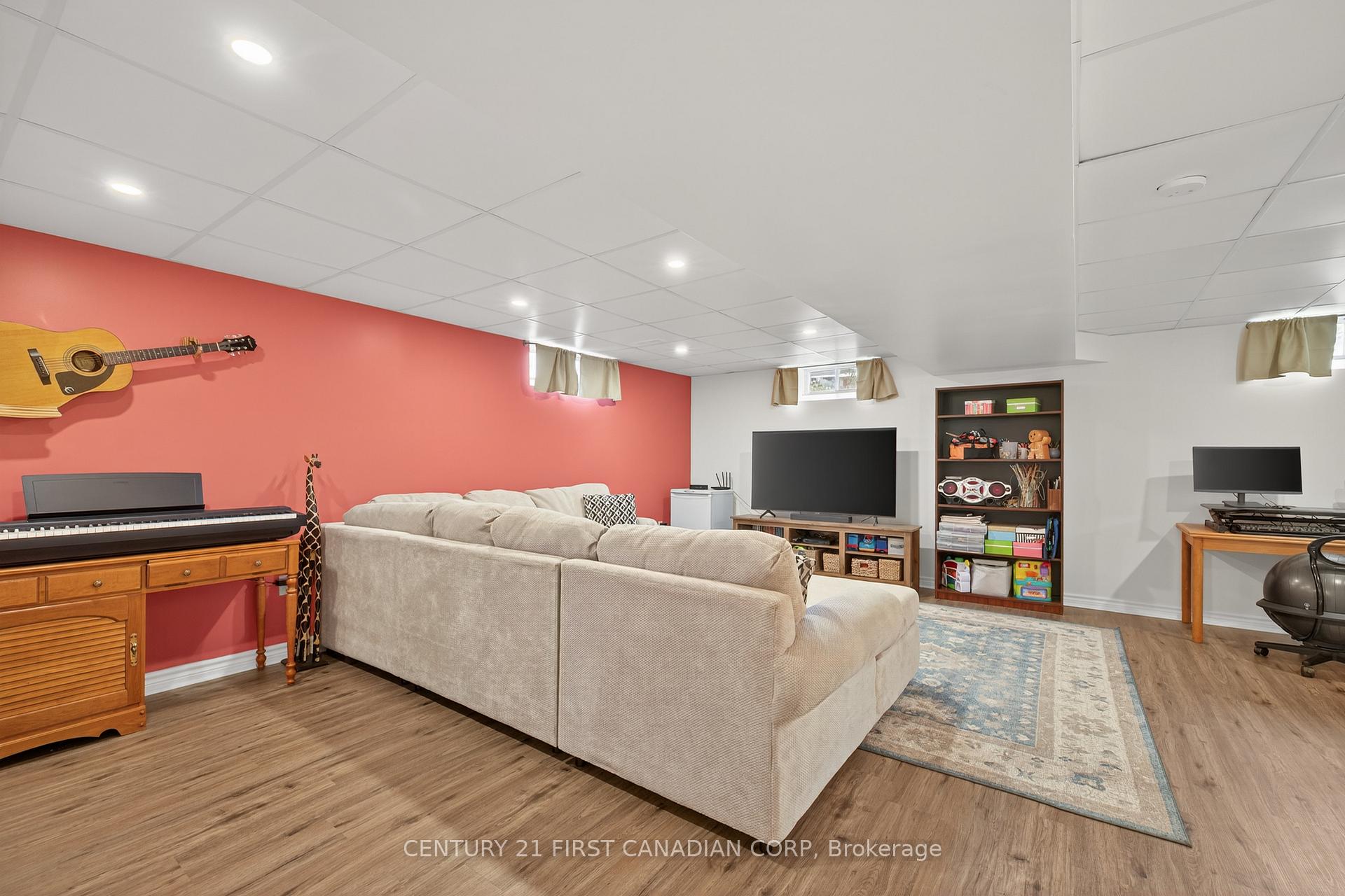 Photo 27 of 10 Rickwood Place, St. Thomas — HOMEH