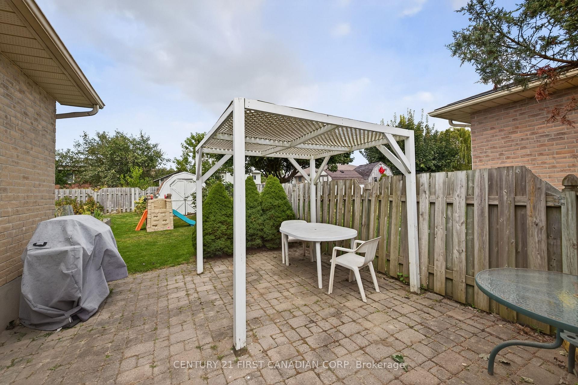 Photo 35 of 10 Rickwood Place, St. Thomas — HOMEH