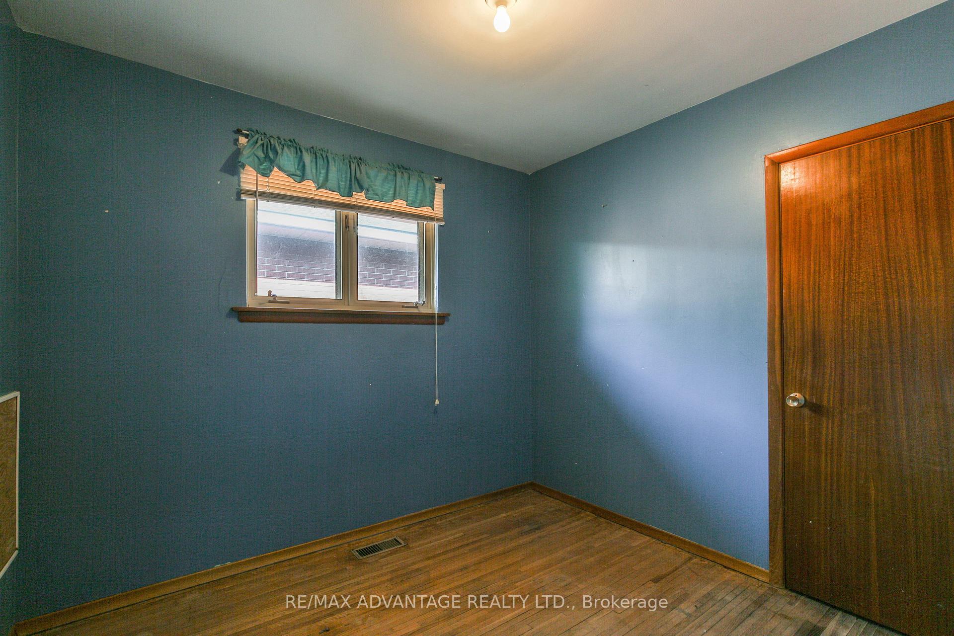 Photo 21 of 103 First Avenue, St. Thomas — HOMEH