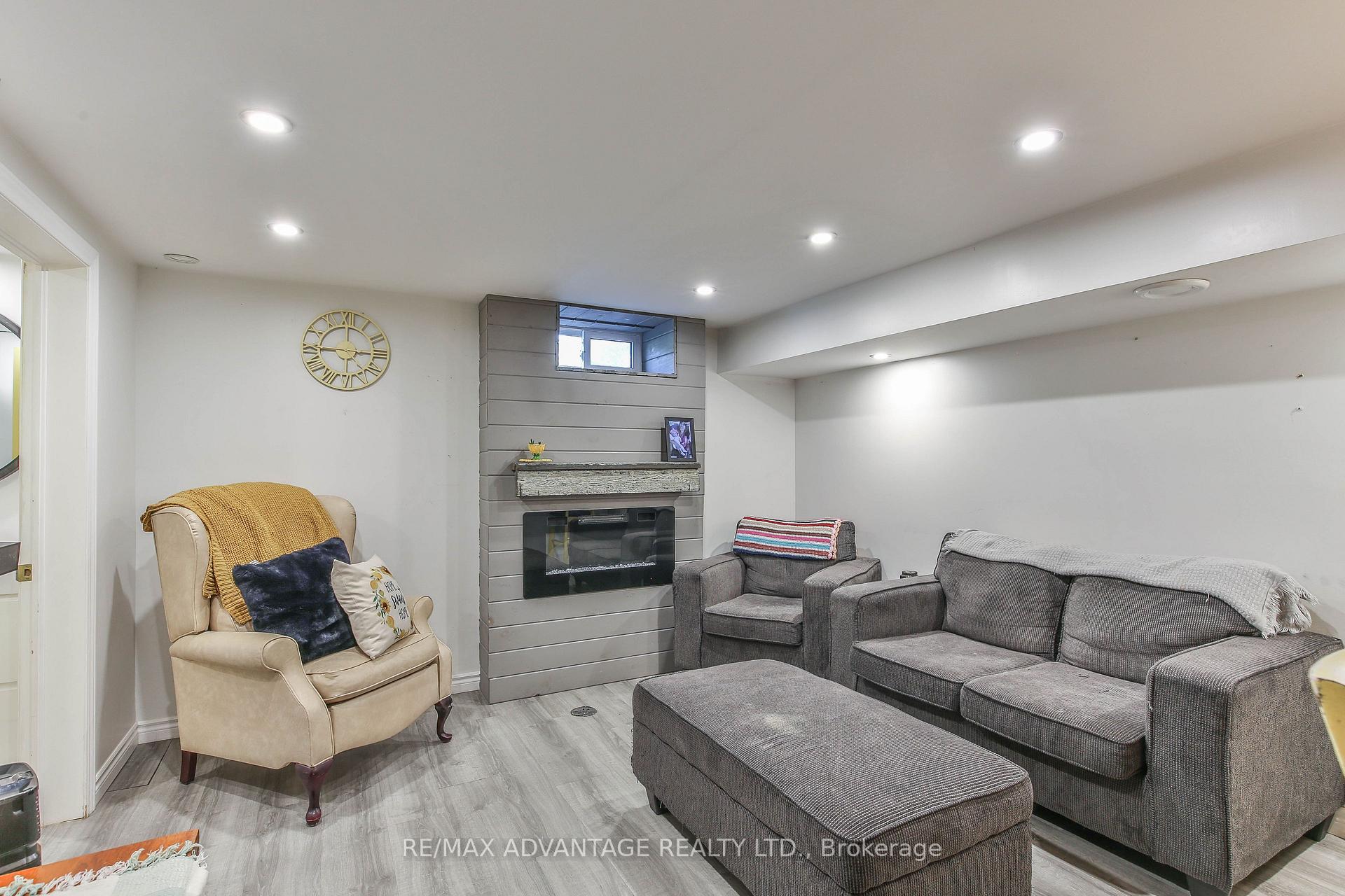 Photo 26 of 103 First Avenue, St. Thomas — HOMEH