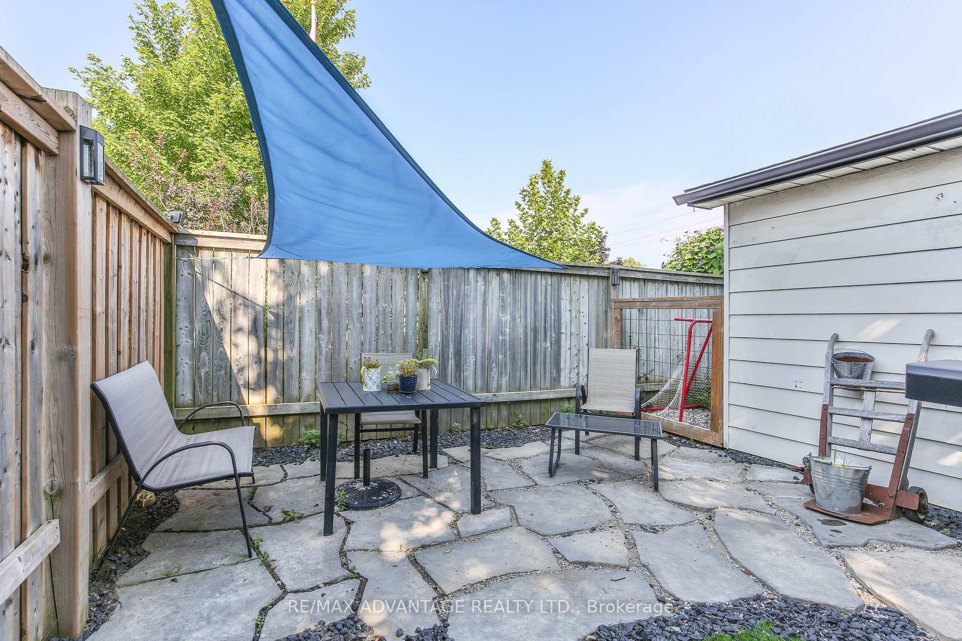 Photo 47 of 103 First Avenue, St. Thomas — HOMEH