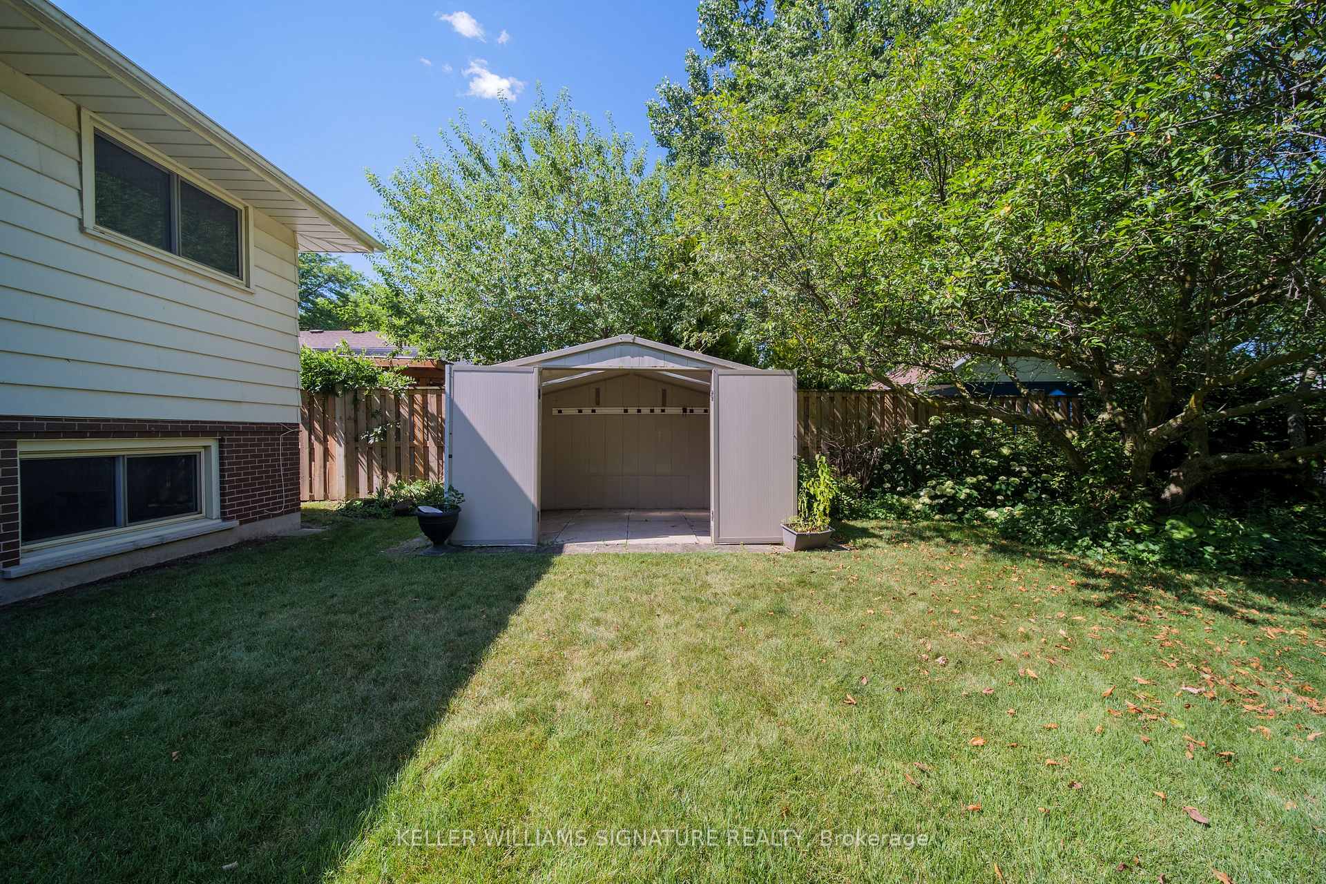 Photo 47 of 6 Deanna Crescent, St. Catharines, Martindale Pond — HOMEH