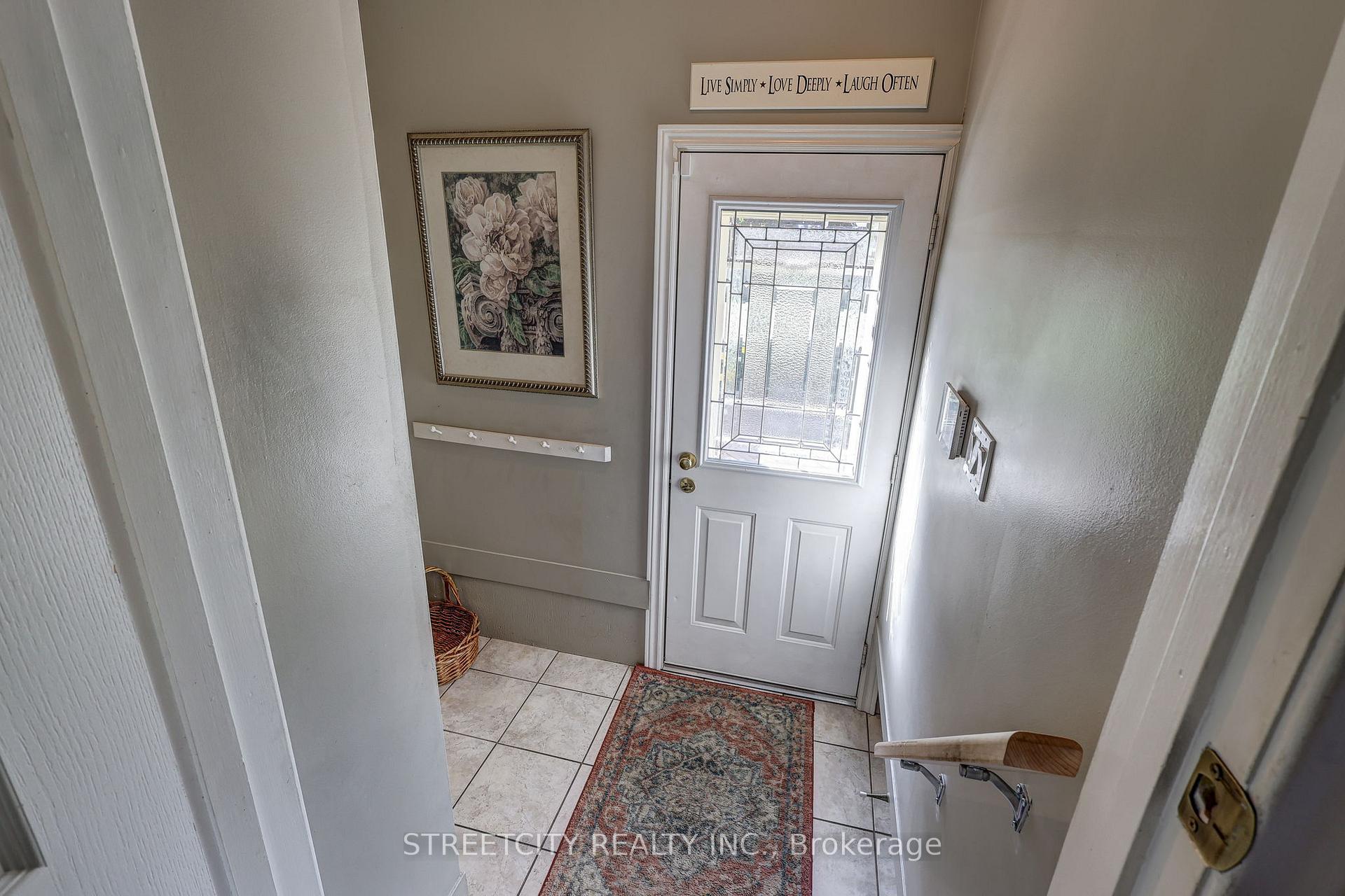 Photo 24 of 15 Ryerson Place, St. Thomas — HOMEH