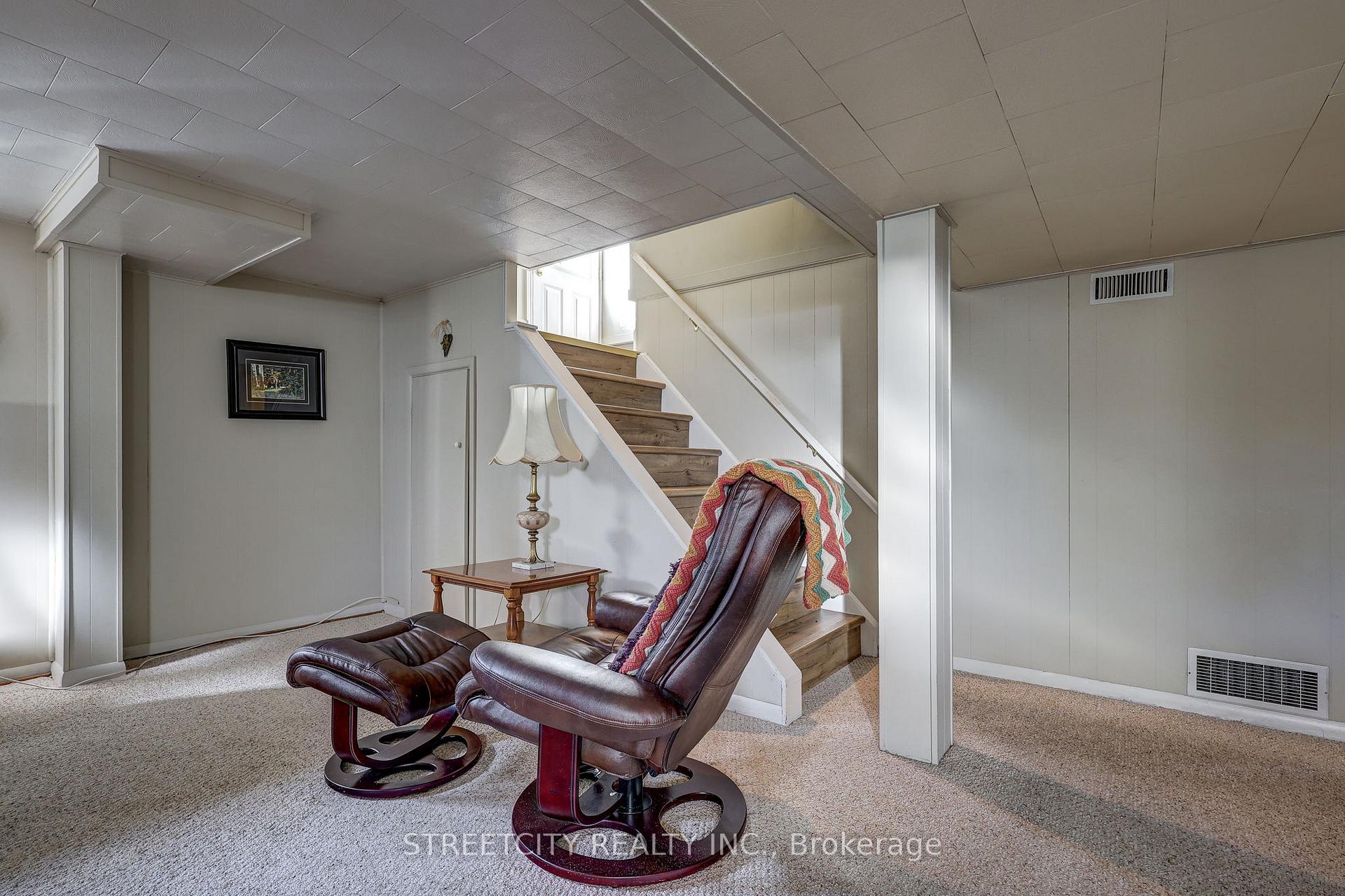 Photo 25 of 15 Ryerson Place, St. Thomas — HOMEH