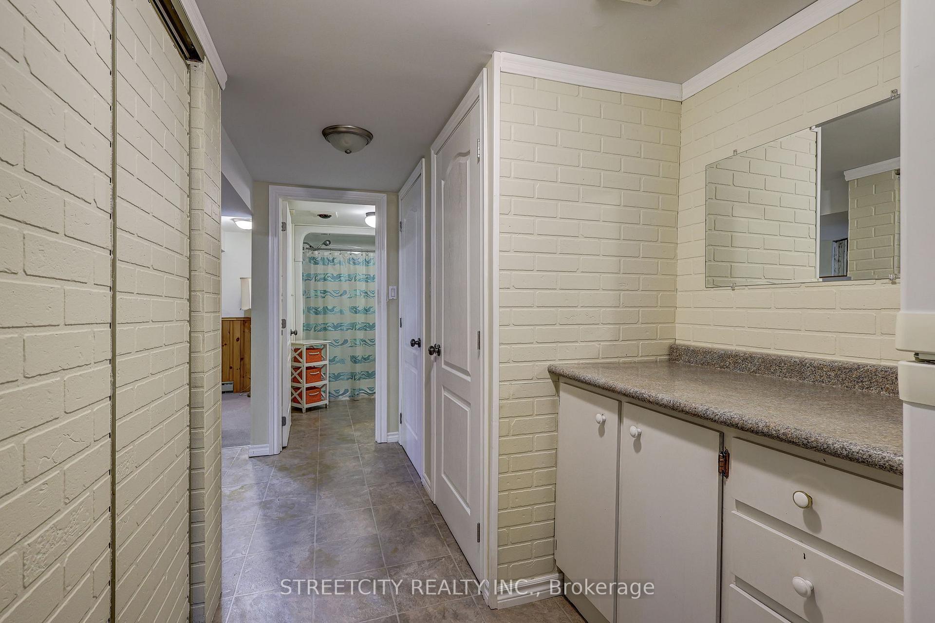 Photo 31 of 15 Ryerson Place, St. Thomas — HOMEH