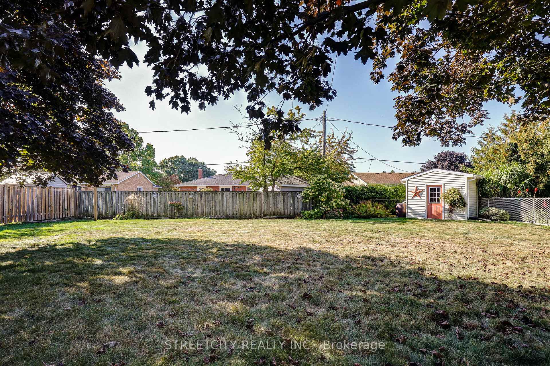 Photo 42 of 15 Ryerson Place, St. Thomas — HOMEH