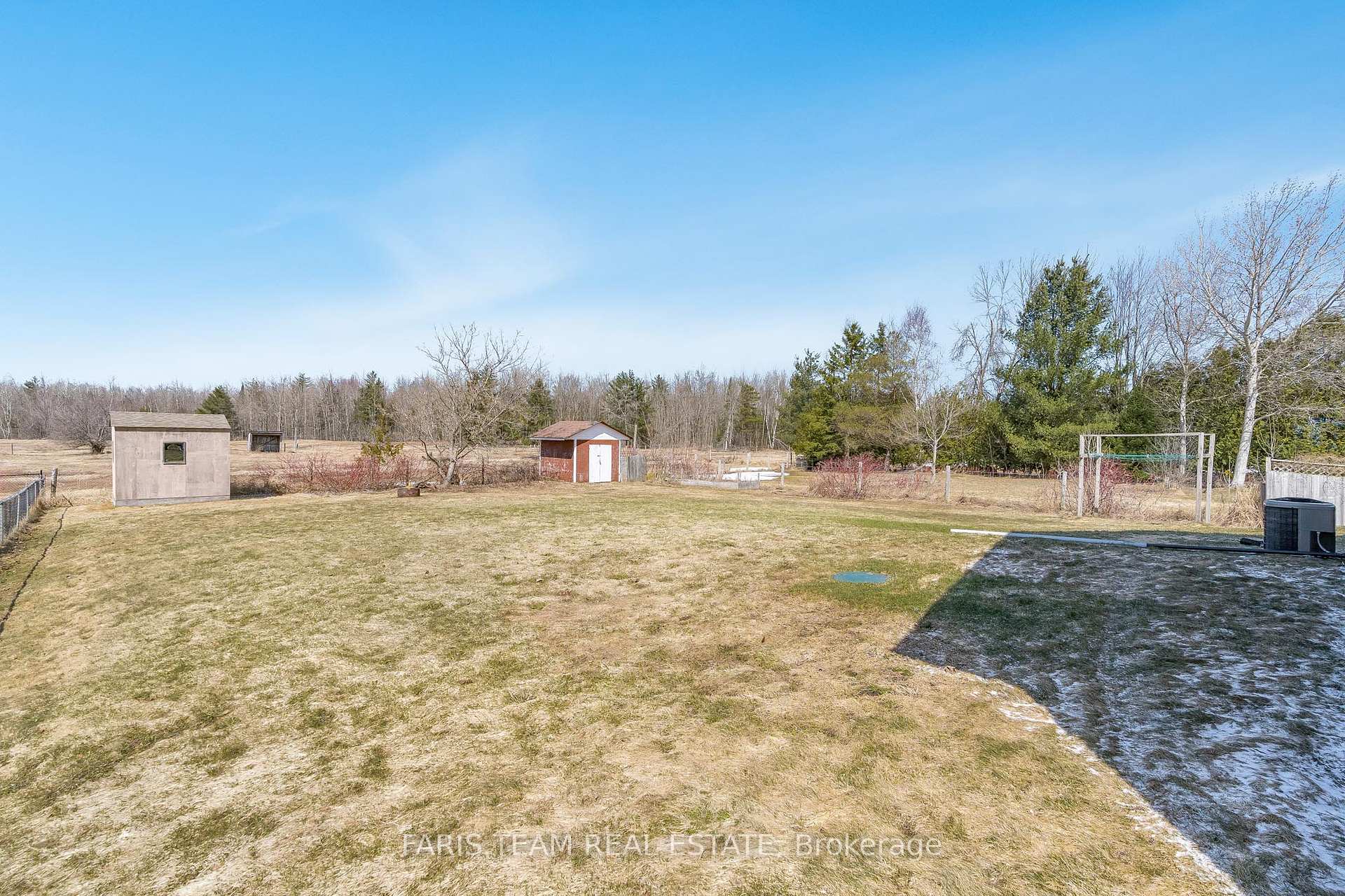 Photo 21 of 1032 Flos Road 4 E, Springwater, Phelpston — HOMEH