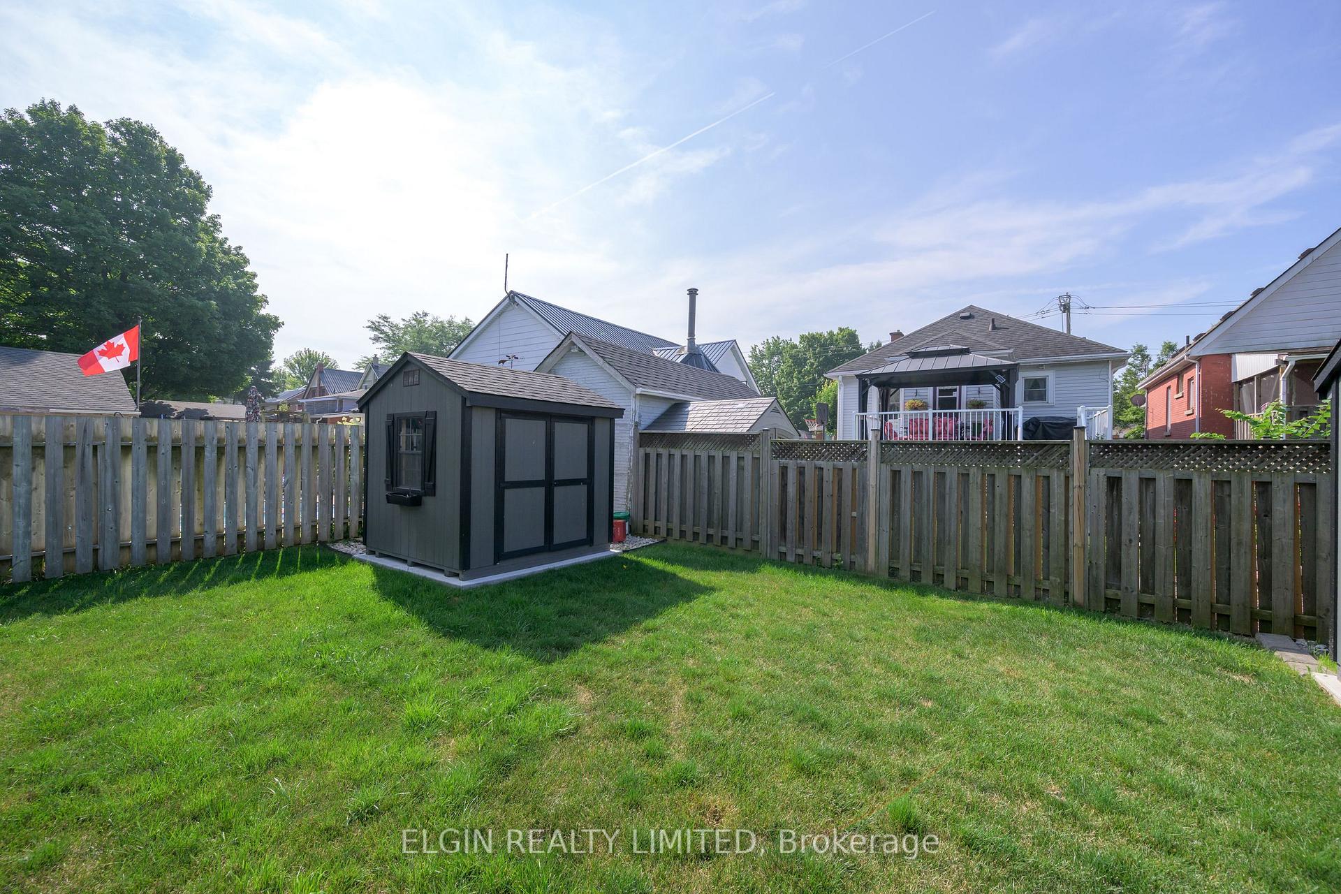 Photo 9 of 133 Balaclava Street, St. Thomas — HOMEH