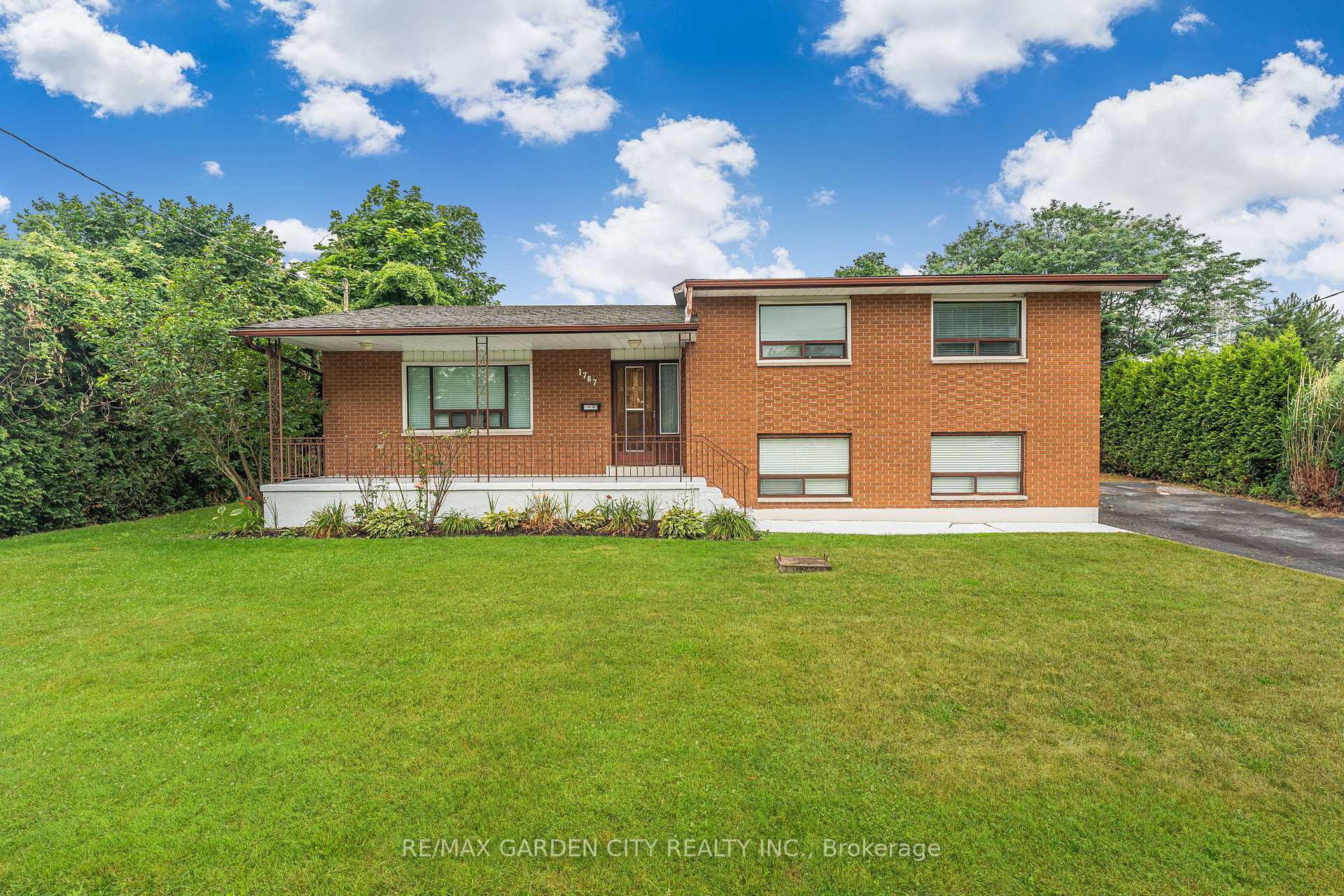 Photo 5 of 1787 Third Street, St. Catharines, Rural Fourth — HOMEH