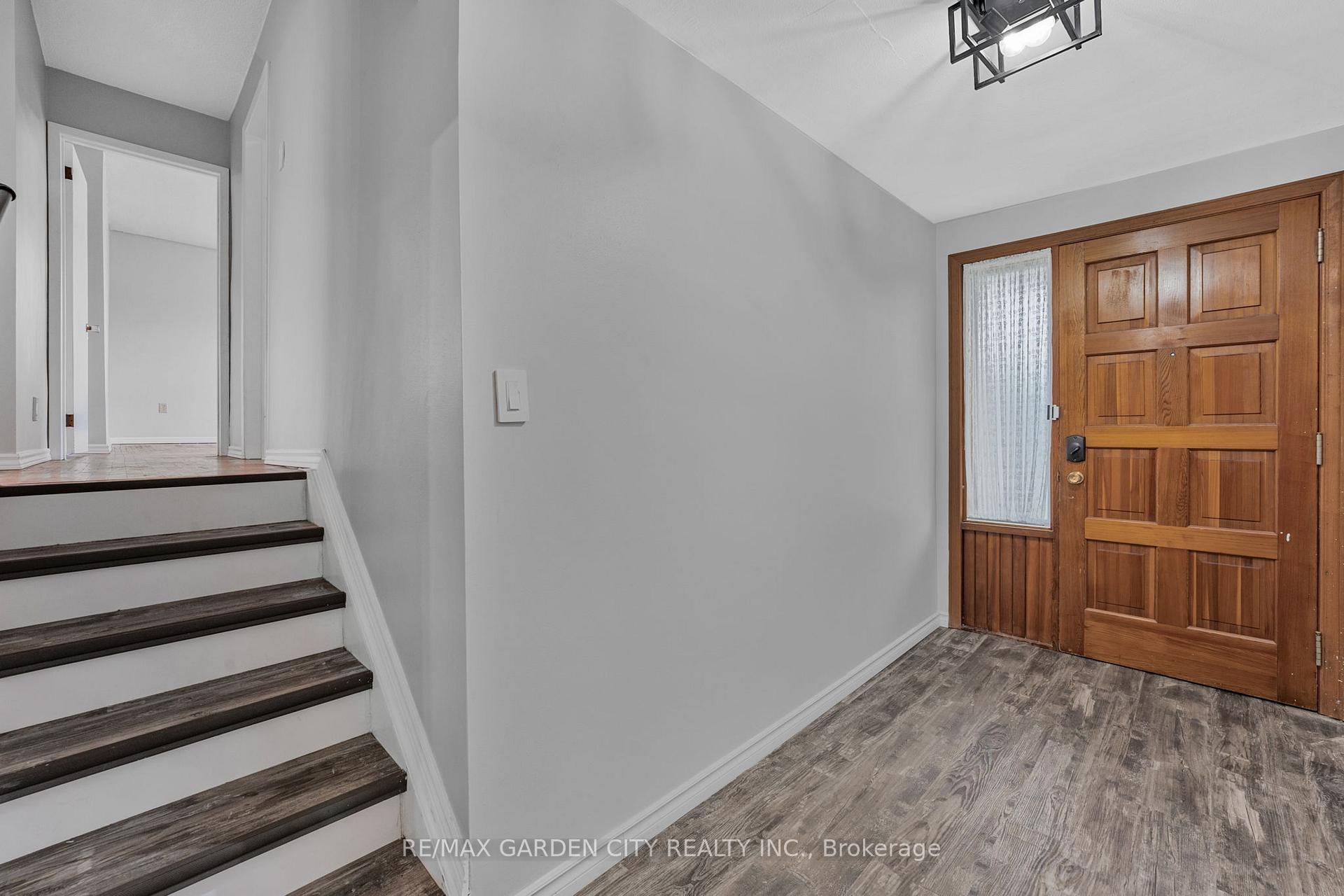 Photo 7 of 1787 Third Street, St. Catharines, Rural Fourth — HOMEH