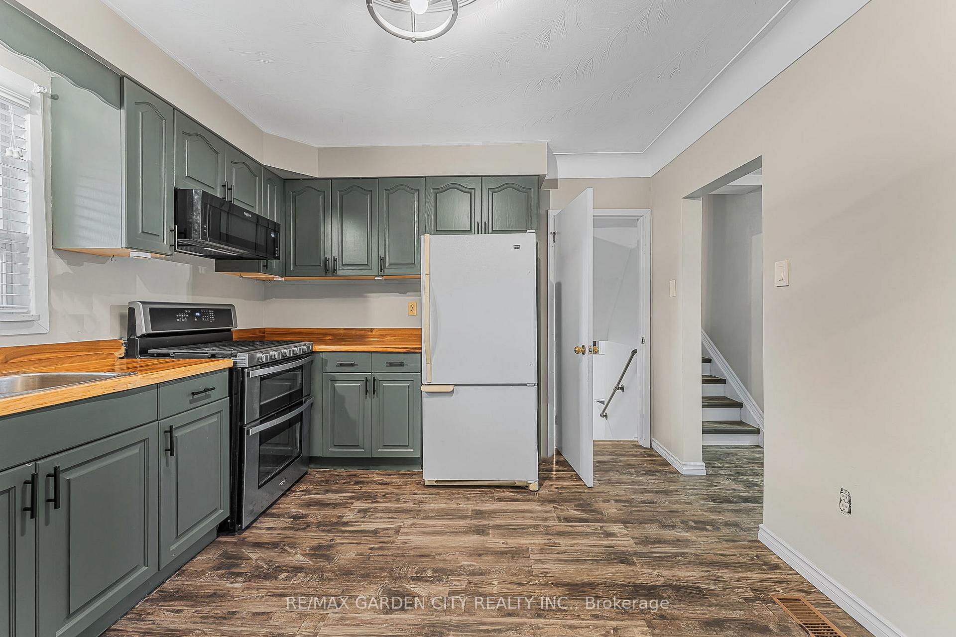 Photo 11 of 1787 Third Street, St. Catharines, Rural Fourth — HOMEH