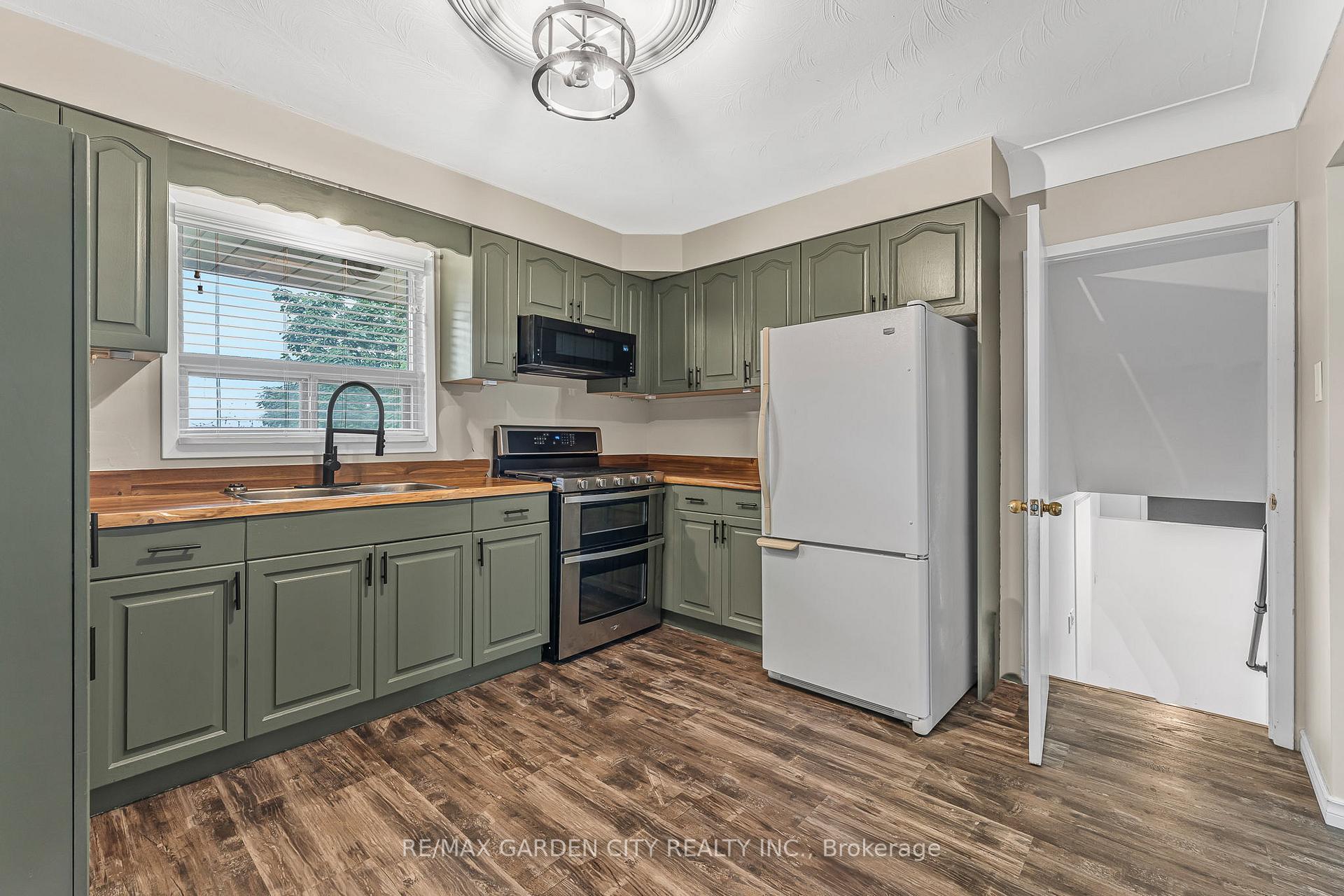 Photo 12 of 1787 Third Street, St. Catharines, Rural Fourth — HOMEH