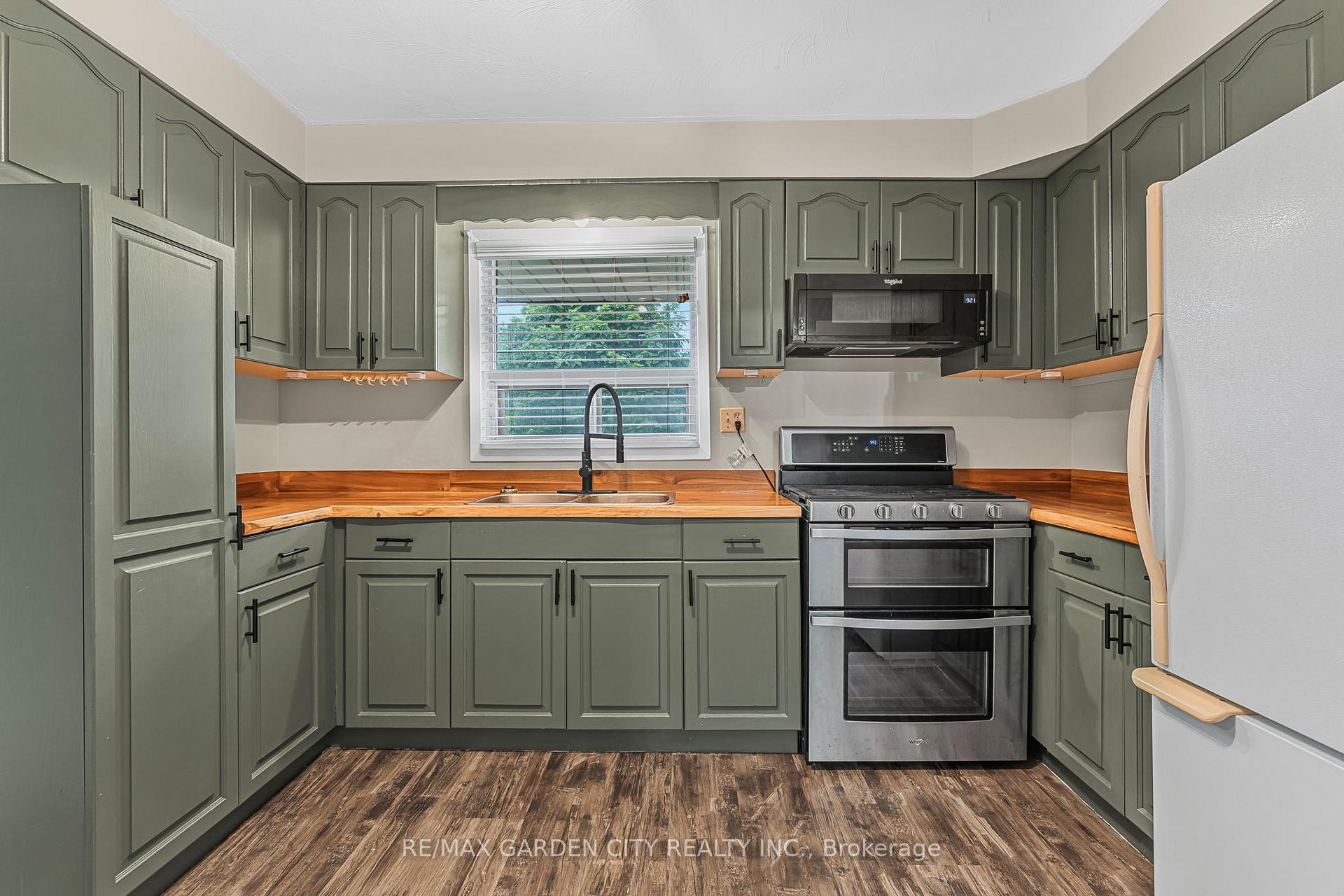Photo 13 of 1787 Third Street, St. Catharines, Rural Fourth — HOMEH