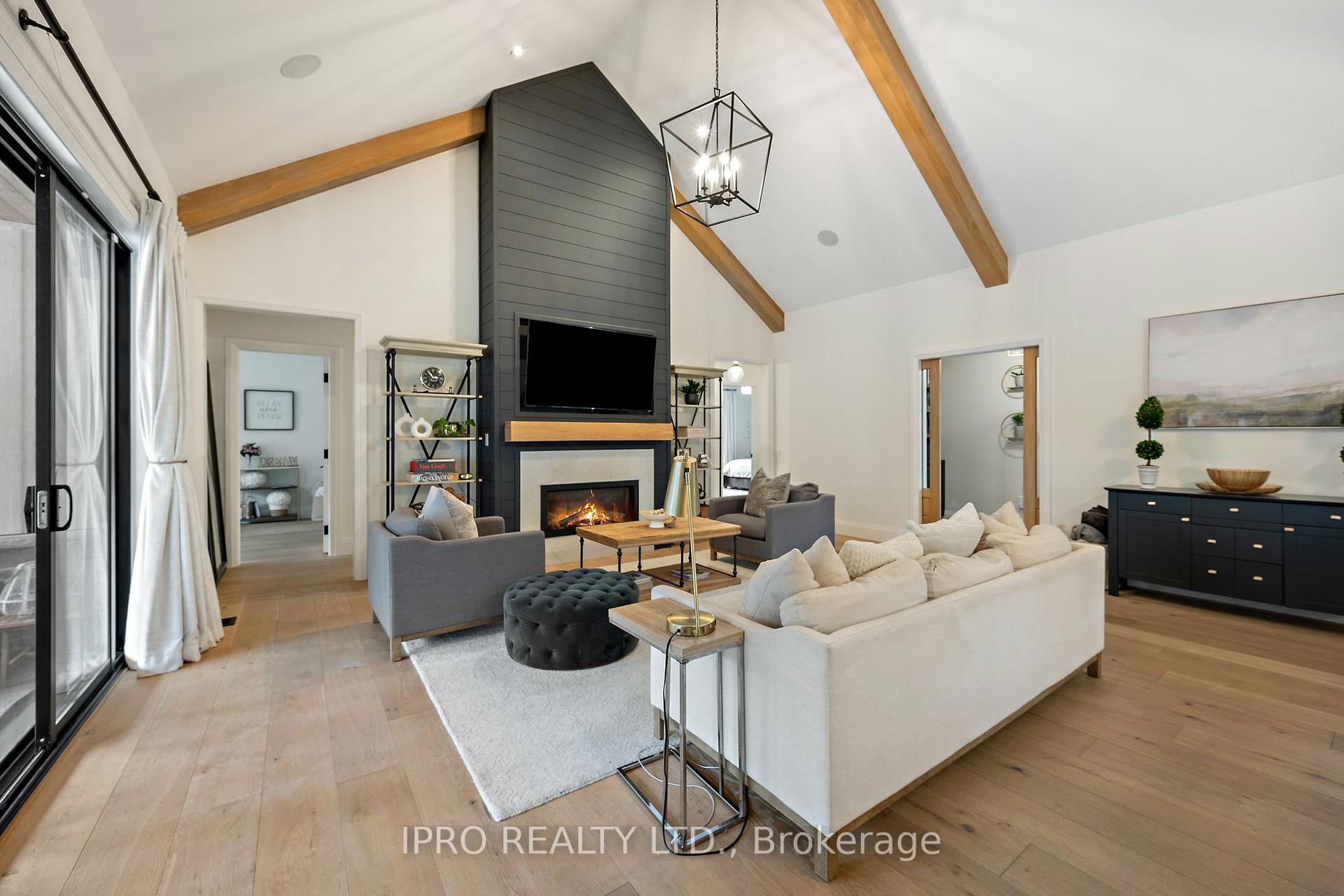 Photo 10 of 1 Gallagher Crescent, Springwater, Midhurst — HOMEH