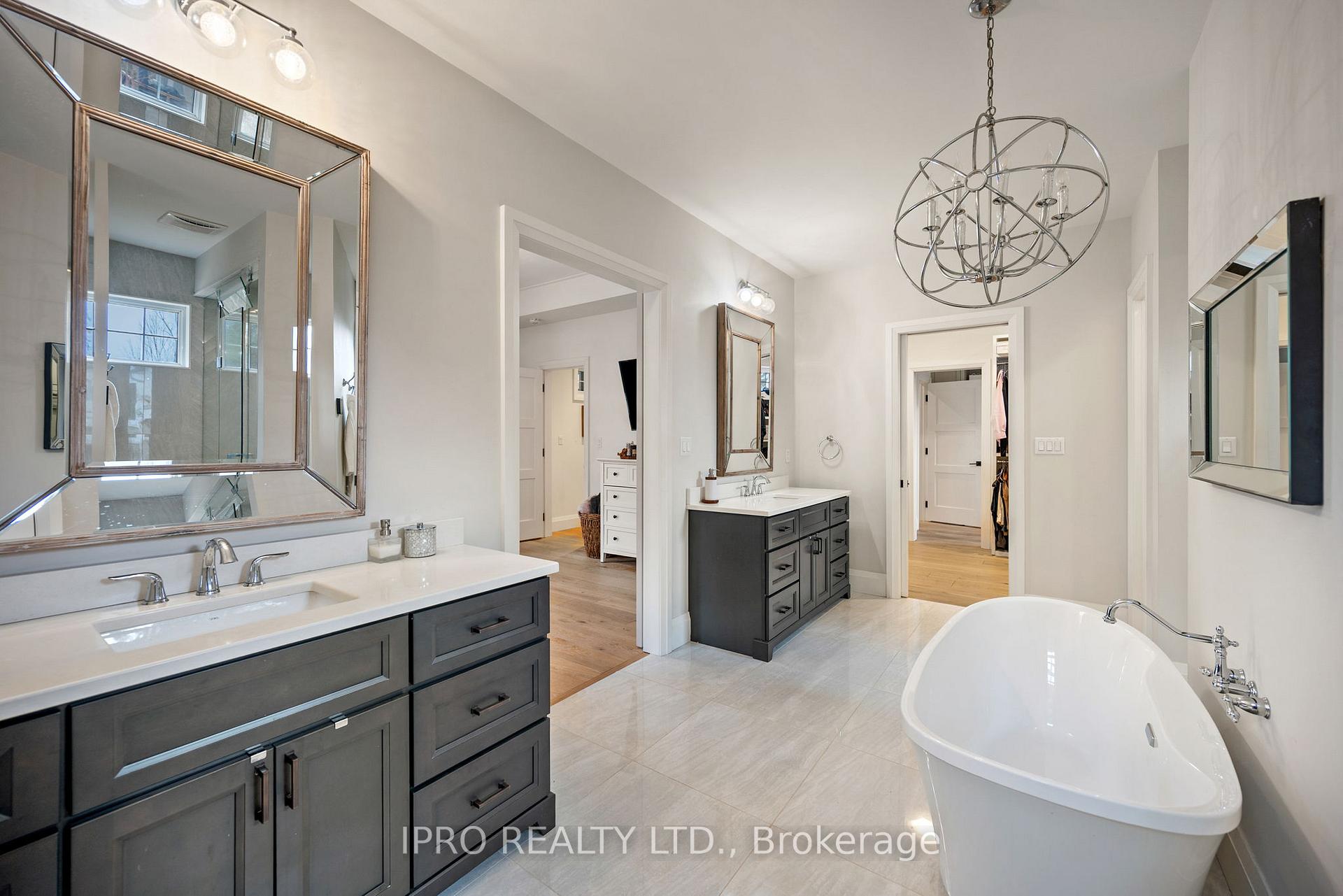 Photo 21 of 1 Gallagher Crescent, Springwater, Midhurst — HOMEH
