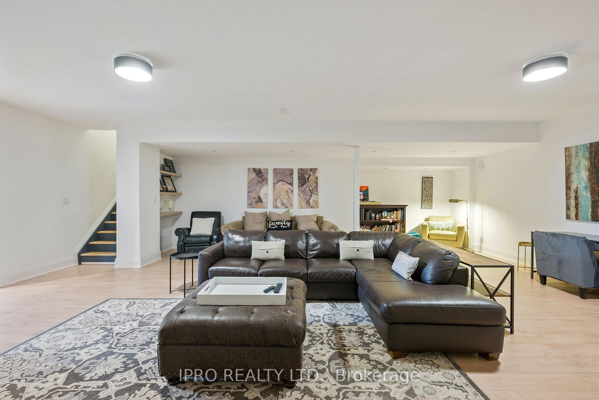 Photo 33 of 1 Gallagher Crescent, Springwater, Midhurst — HOMEH