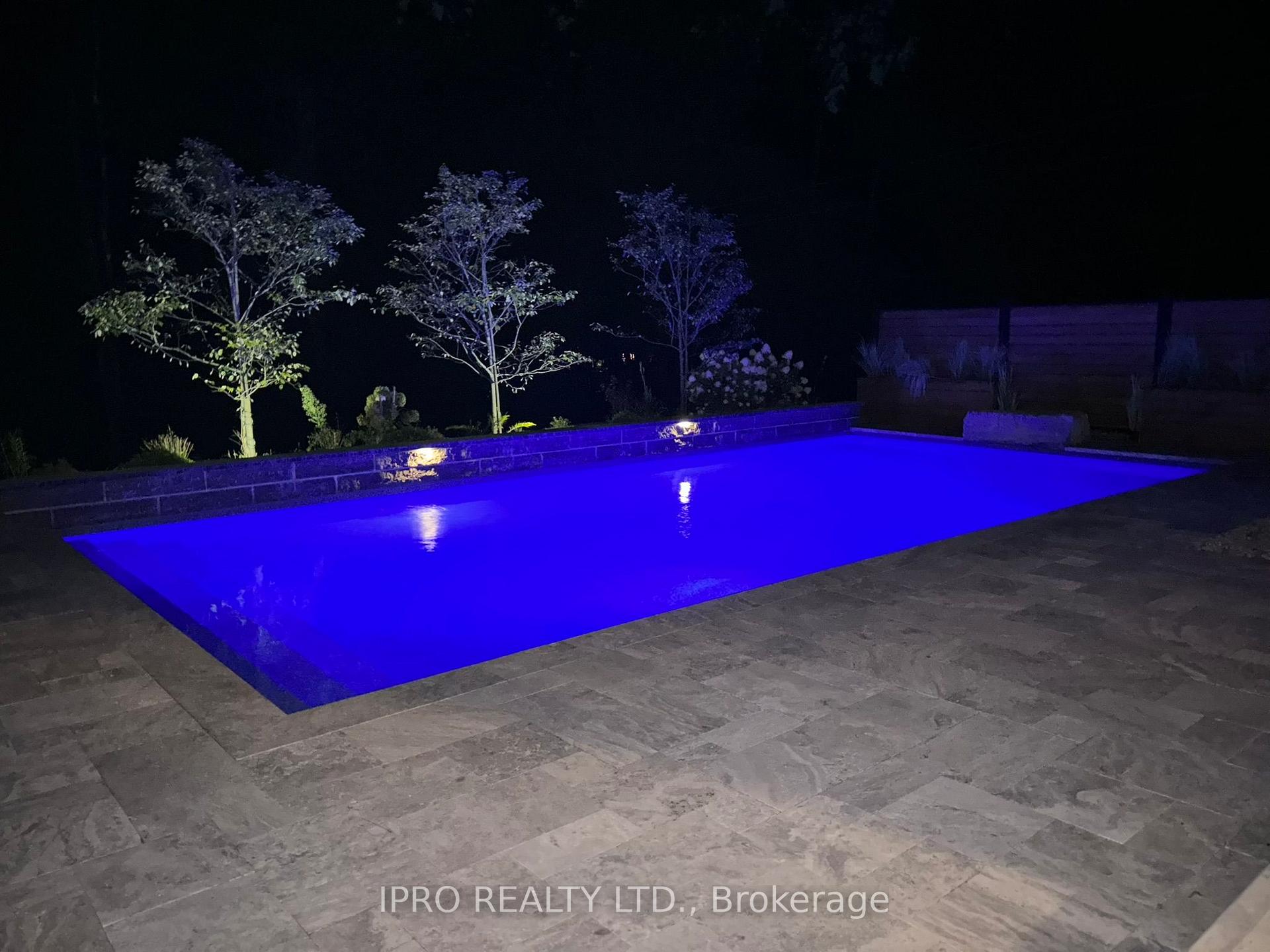 Photo 43 of 1 Gallagher Crescent, Springwater, Midhurst — HOMEH