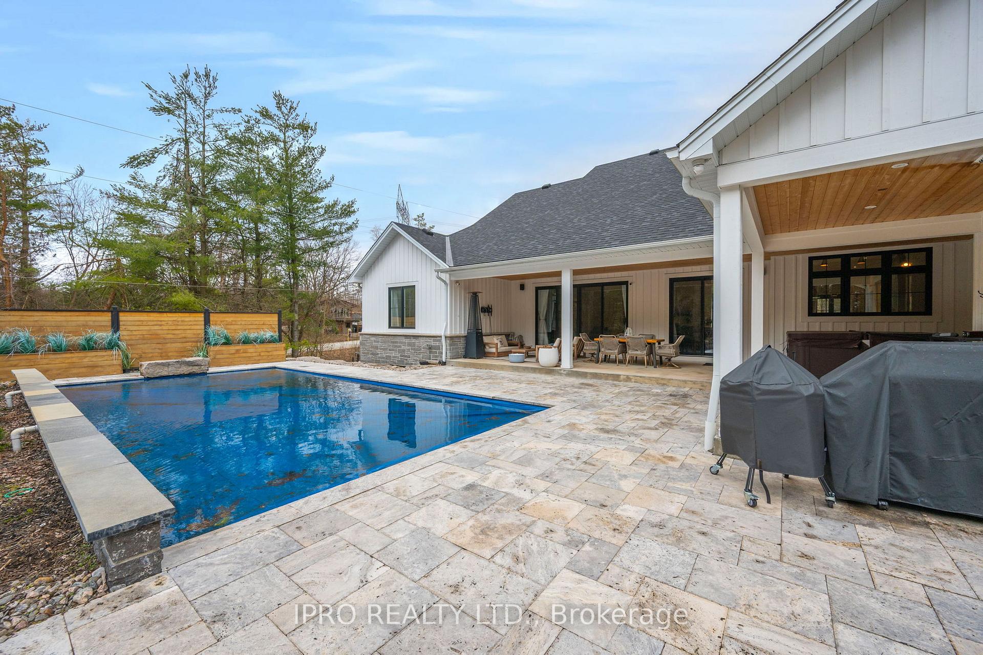 Photo 45 of 1 Gallagher Crescent, Springwater, Midhurst — HOMEH