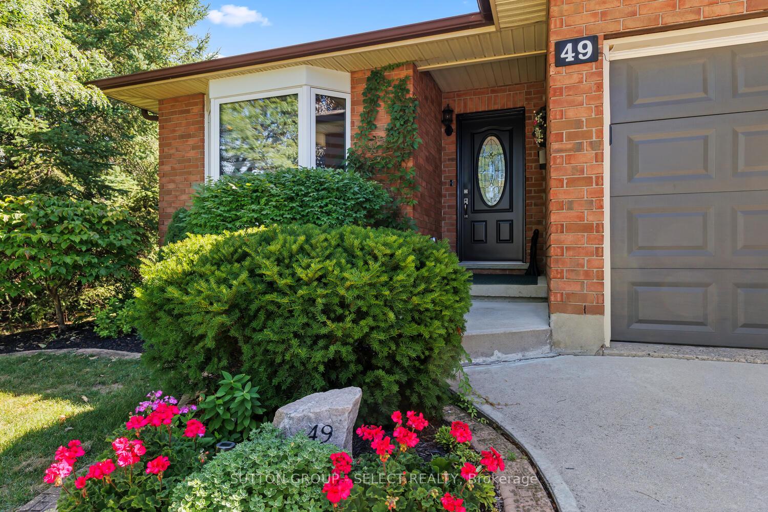 Photo 2 of 49 Neal Avenue, St. Thomas — HOMEH