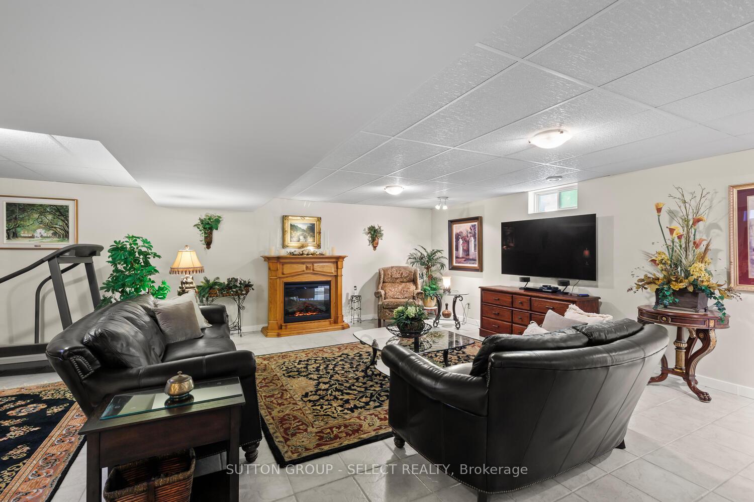 Photo 26 of 49 Neal Avenue, St. Thomas — HOMEH