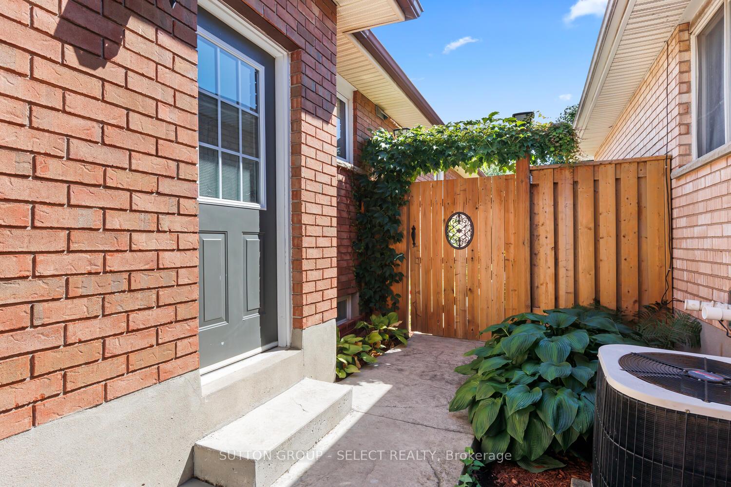 Photo 36 of 49 Neal Avenue, St. Thomas — HOMEH