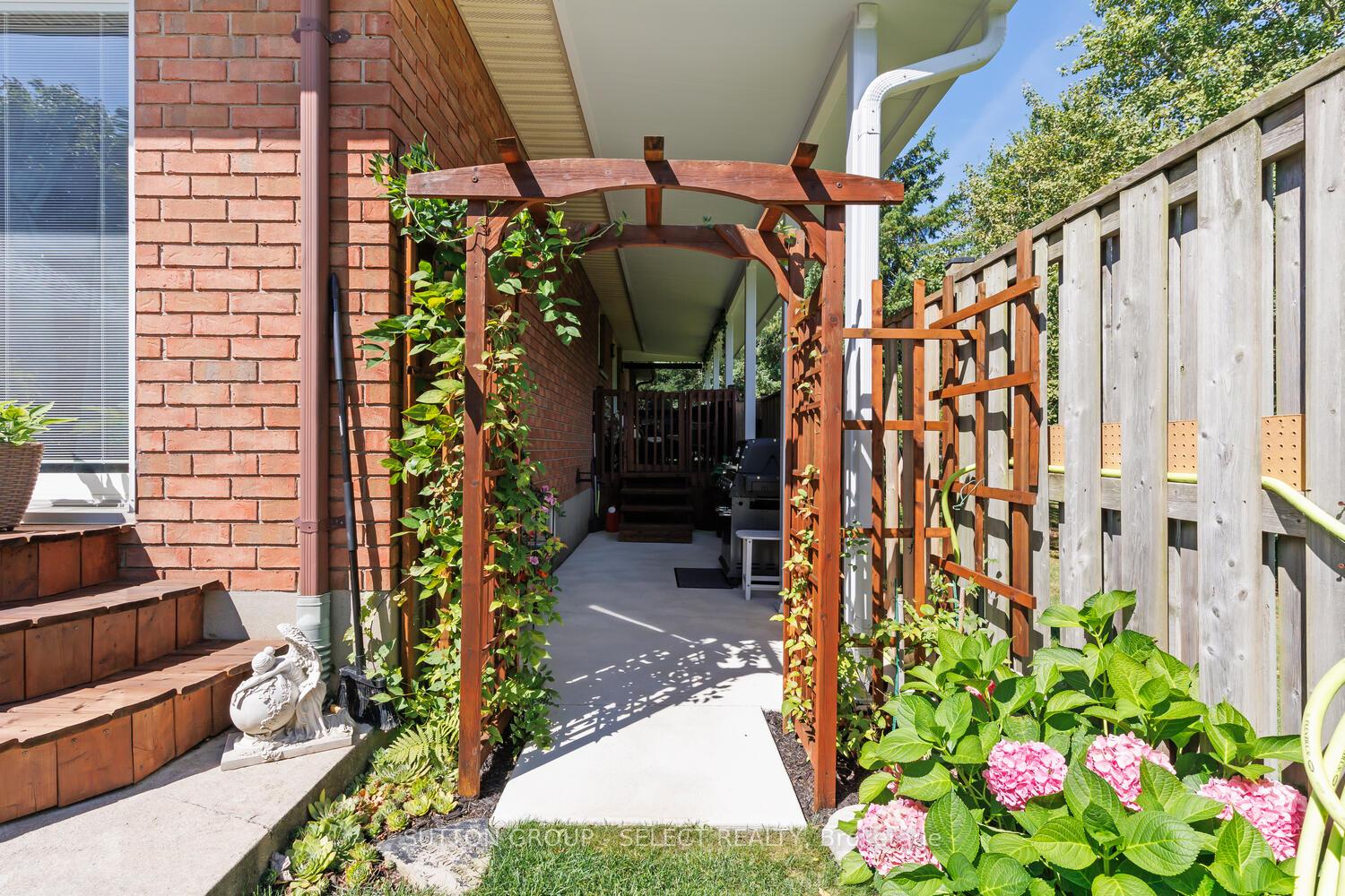 Photo 44 of 49 Neal Avenue, St. Thomas — HOMEH