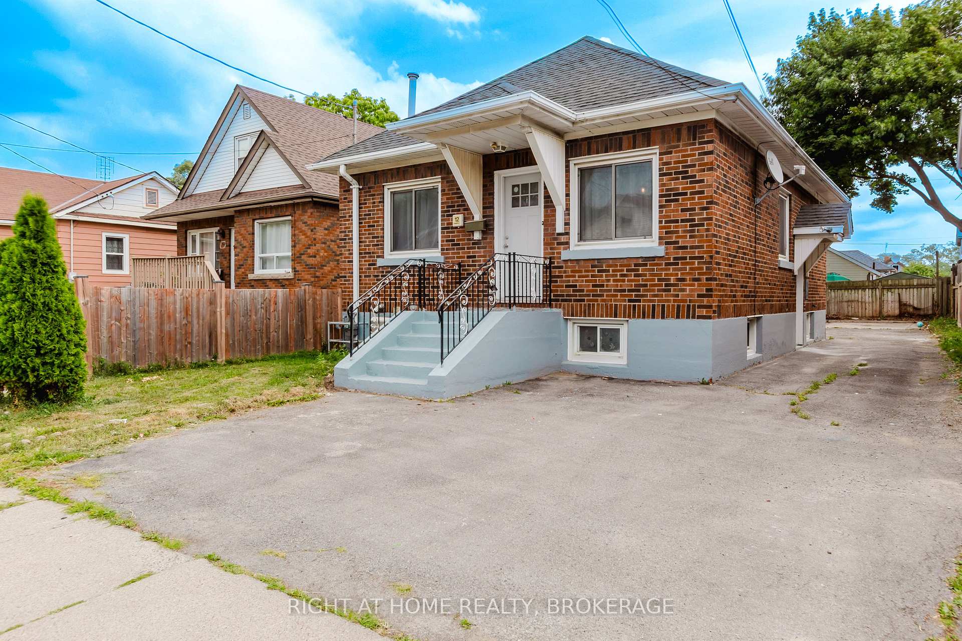 Photo 1 of 12 Elberta Street, St. Catharines, Facer — HOMEH