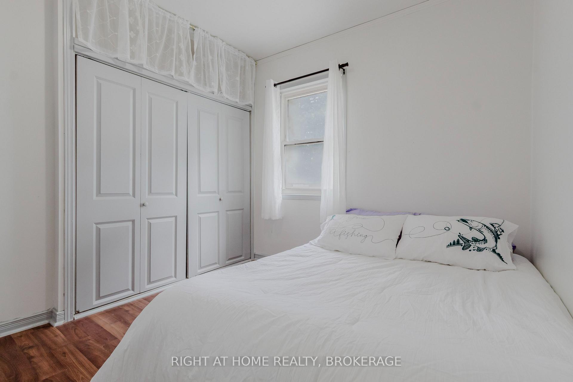 Photo 8 of 12 Elberta Street, St. Catharines, Facer — HOMEH