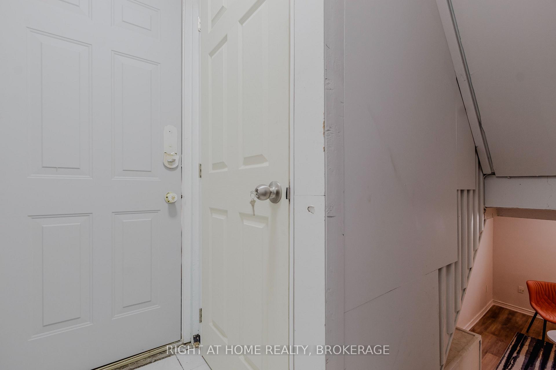 Photo 17 of 12 Elberta Street, St. Catharines, Facer — HOMEH
