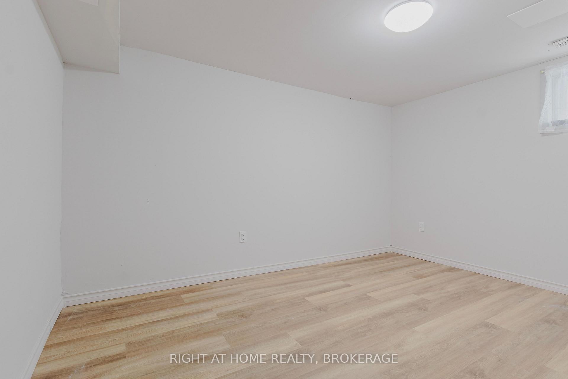 Photo 21 of 12 Elberta Street, St. Catharines, Facer — HOMEH