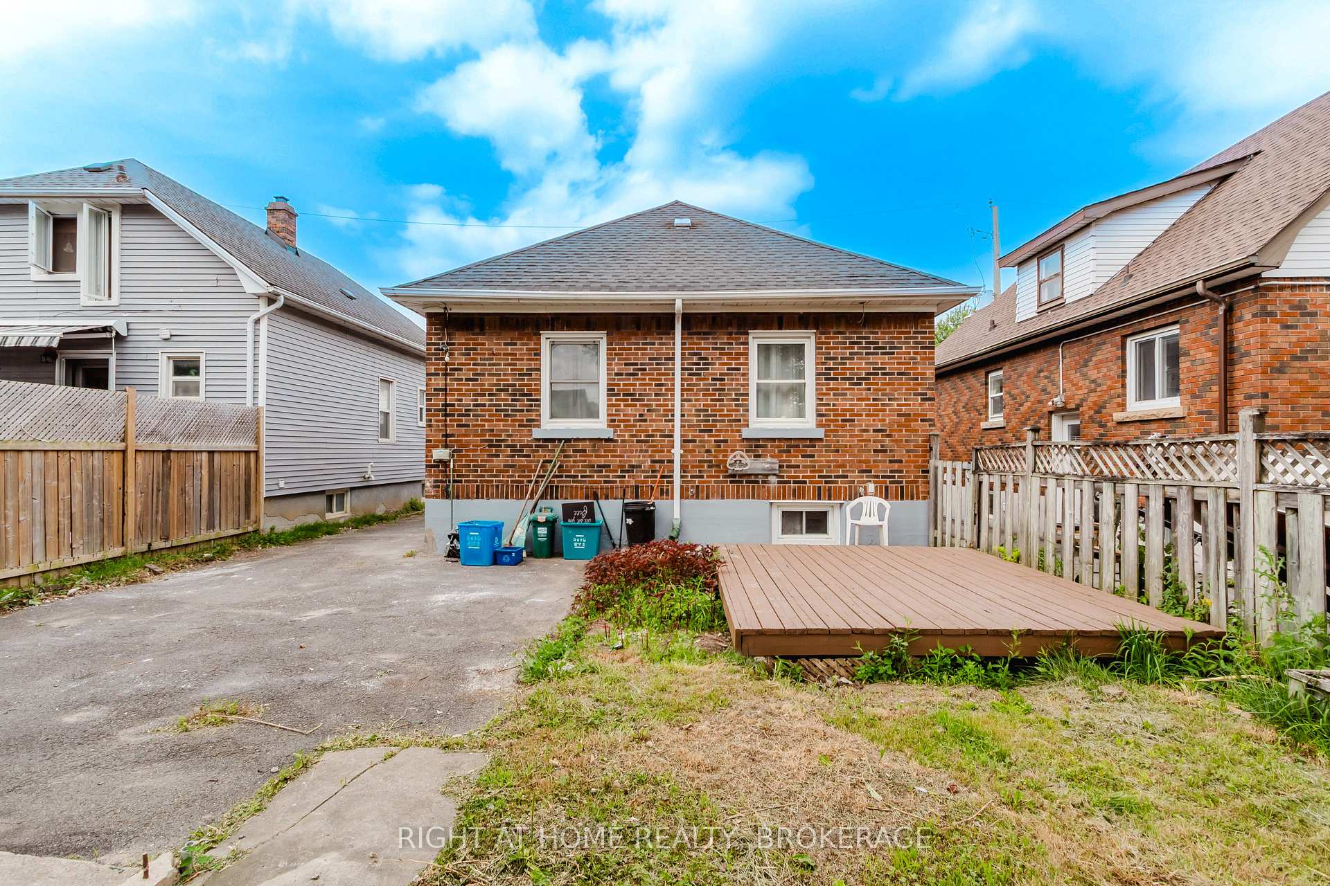 Photo 31 of 12 Elberta Street, St. Catharines, Facer — HOMEH