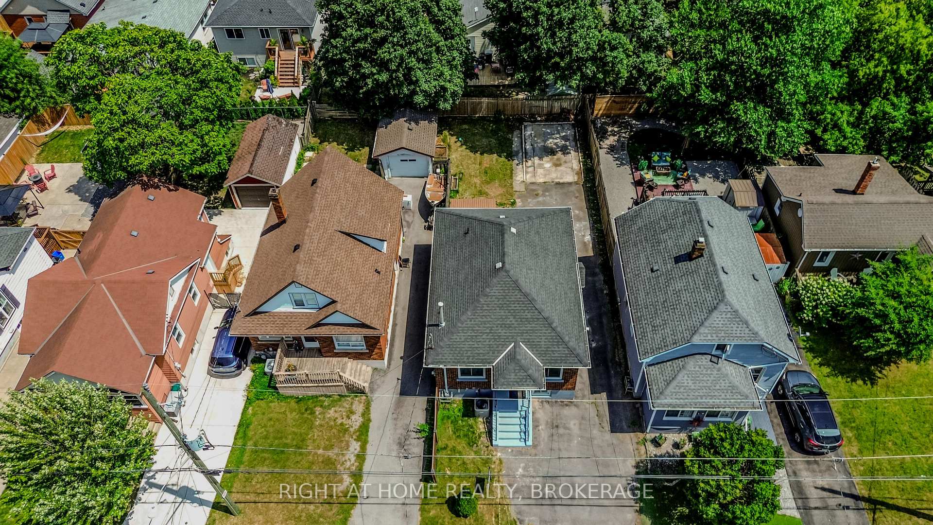 Photo 33 of 12 Elberta Street, St. Catharines, Facer — HOMEH