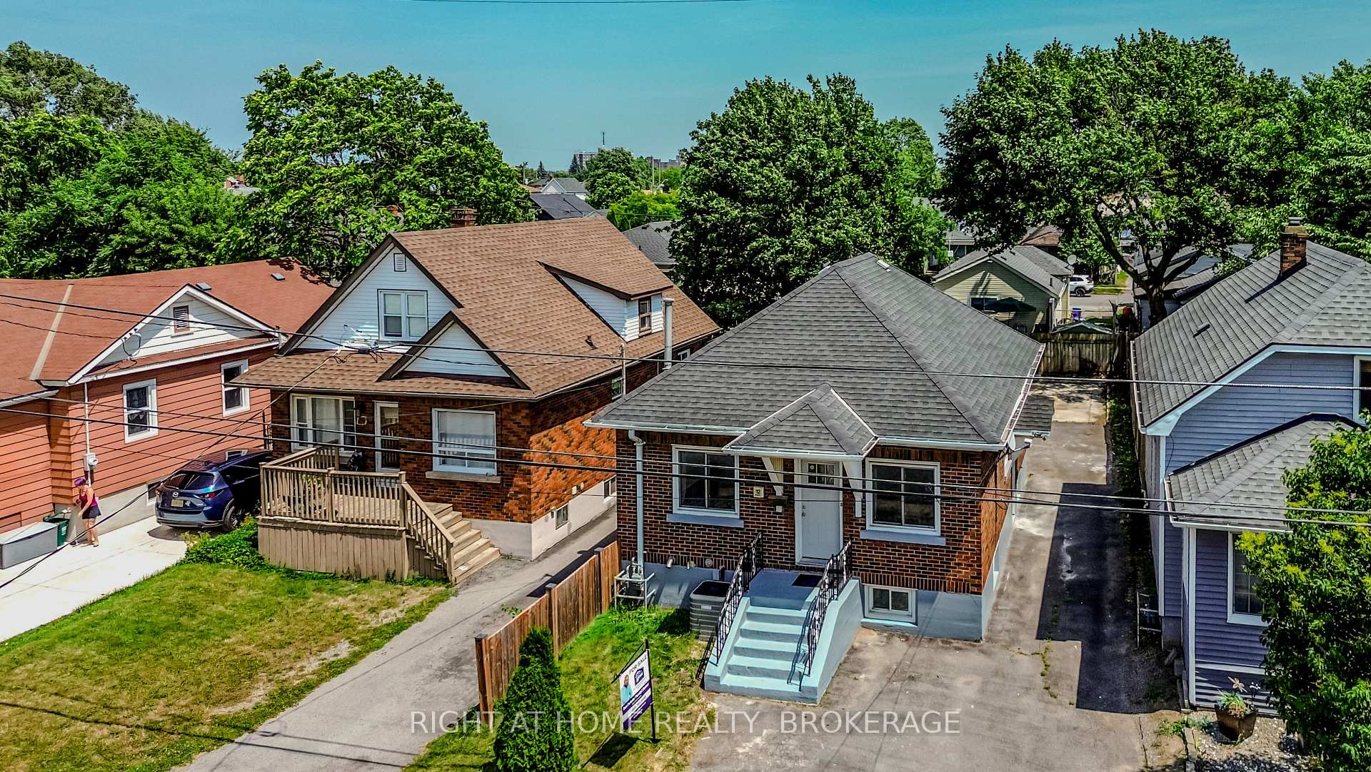 Photo 34 of 12 Elberta Street, St. Catharines, Facer — HOMEH