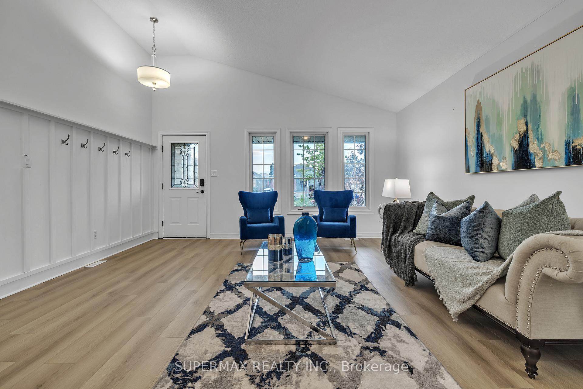 Photo 3 of 93 Hagerman Crescent, St. Thomas — HOMEH