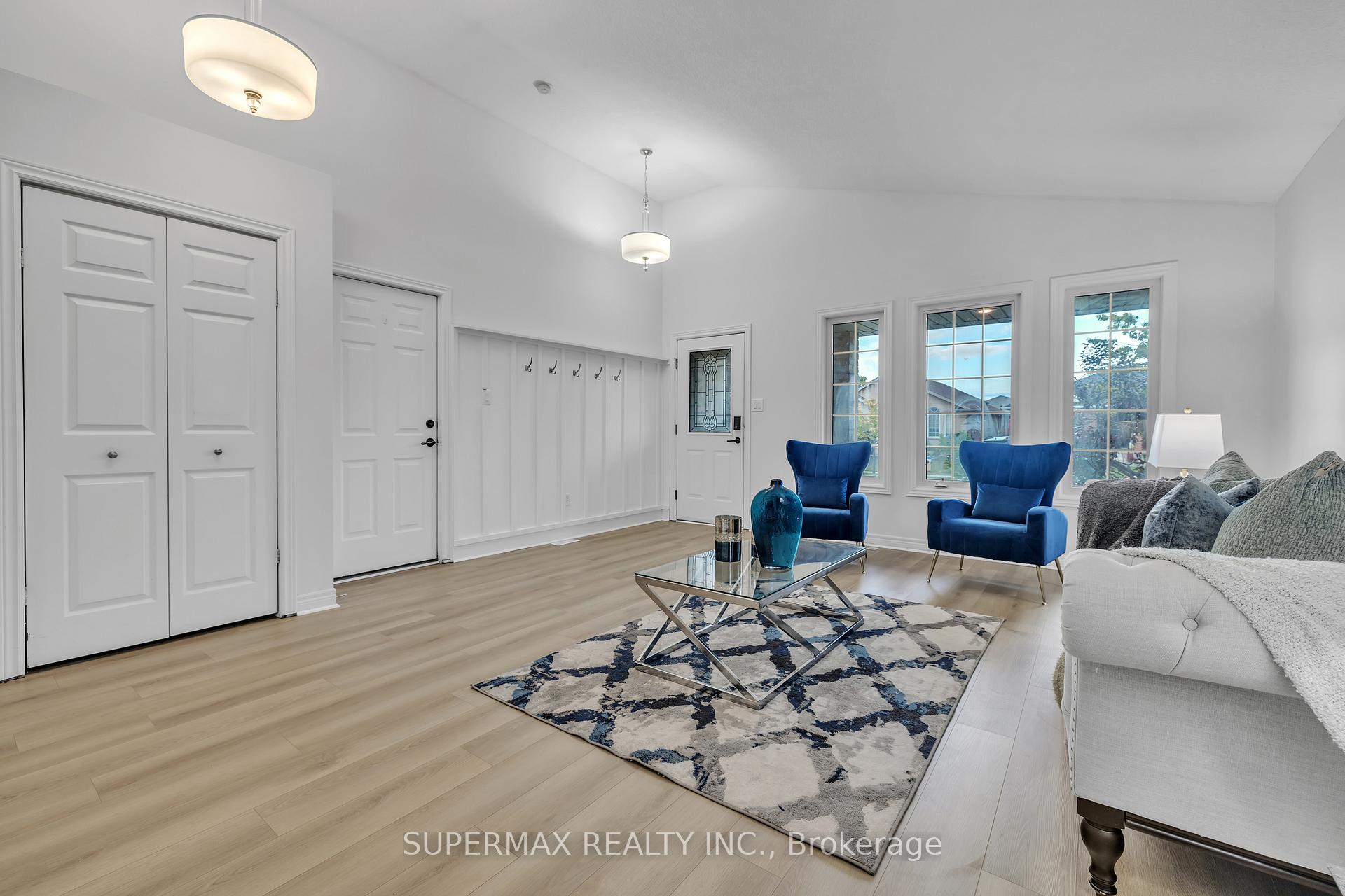 Photo 4 of 93 Hagerman Crescent, St. Thomas — HOMEH
