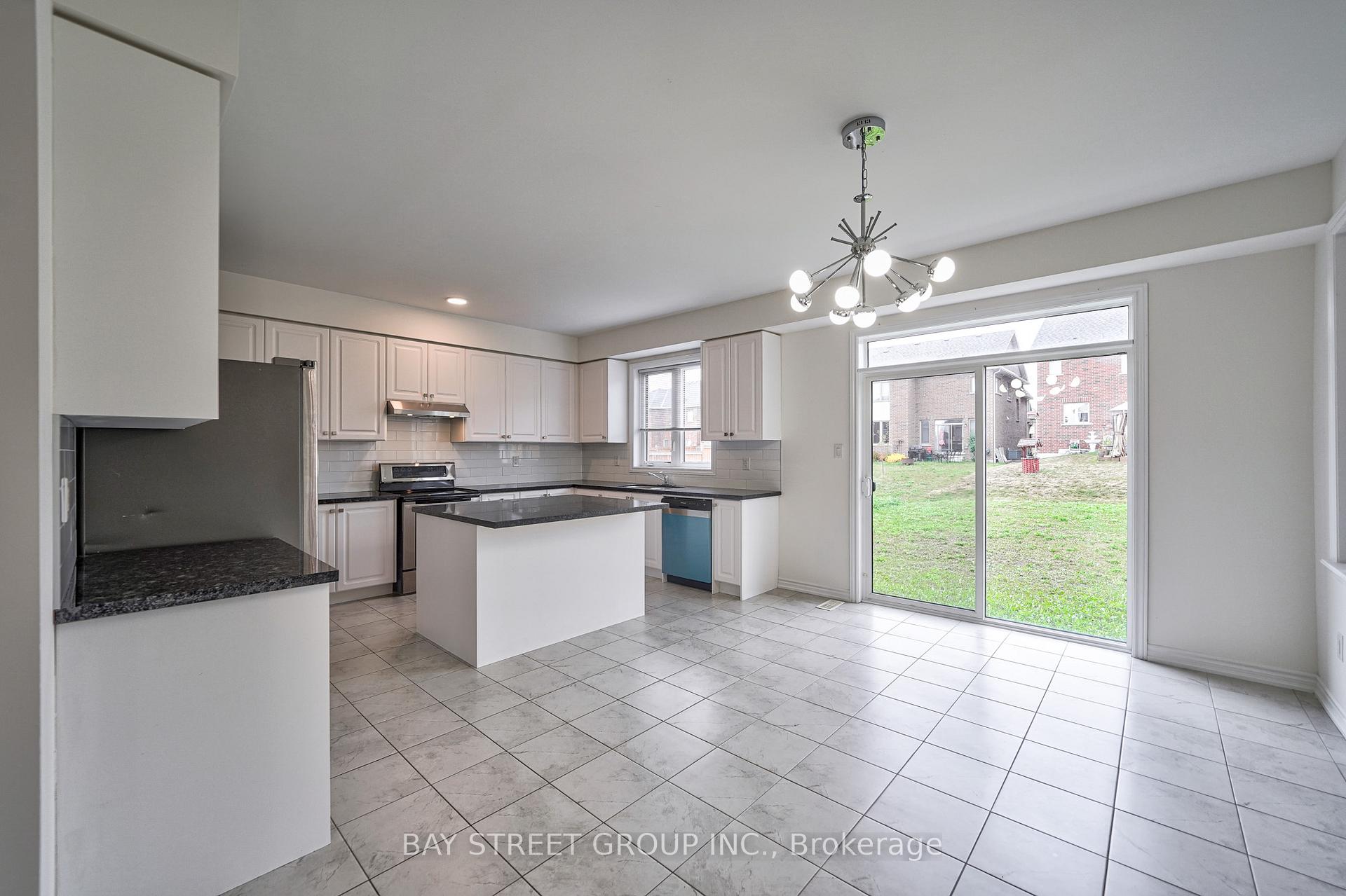 Photo 10 of 10 Rugman Crescent, Springwater, Minesing — HOMEH