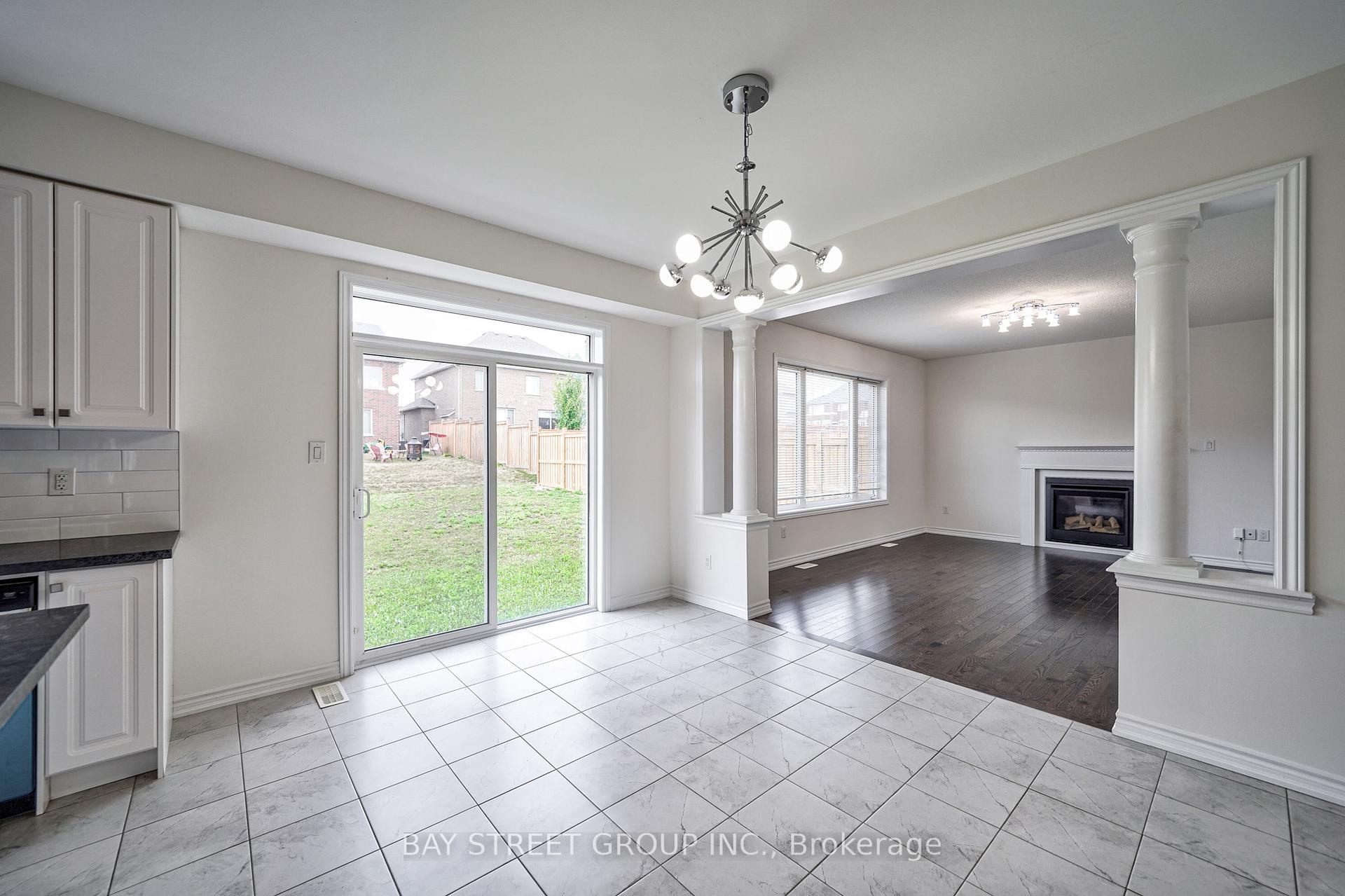 Photo 11 of 10 Rugman Crescent, Springwater, Minesing — HOMEH