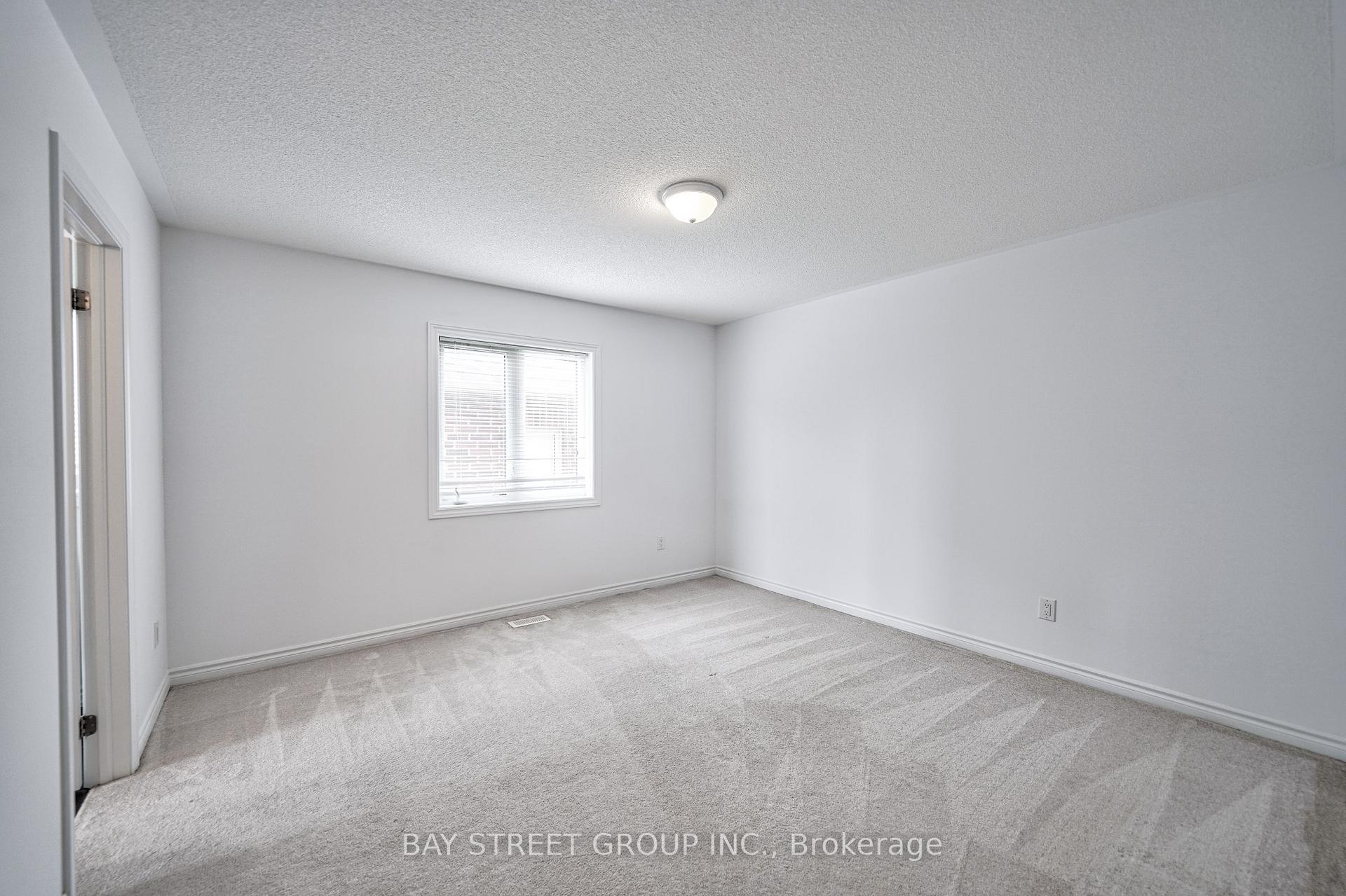 Photo 27 of 10 Rugman Crescent, Springwater, Minesing — HOMEH