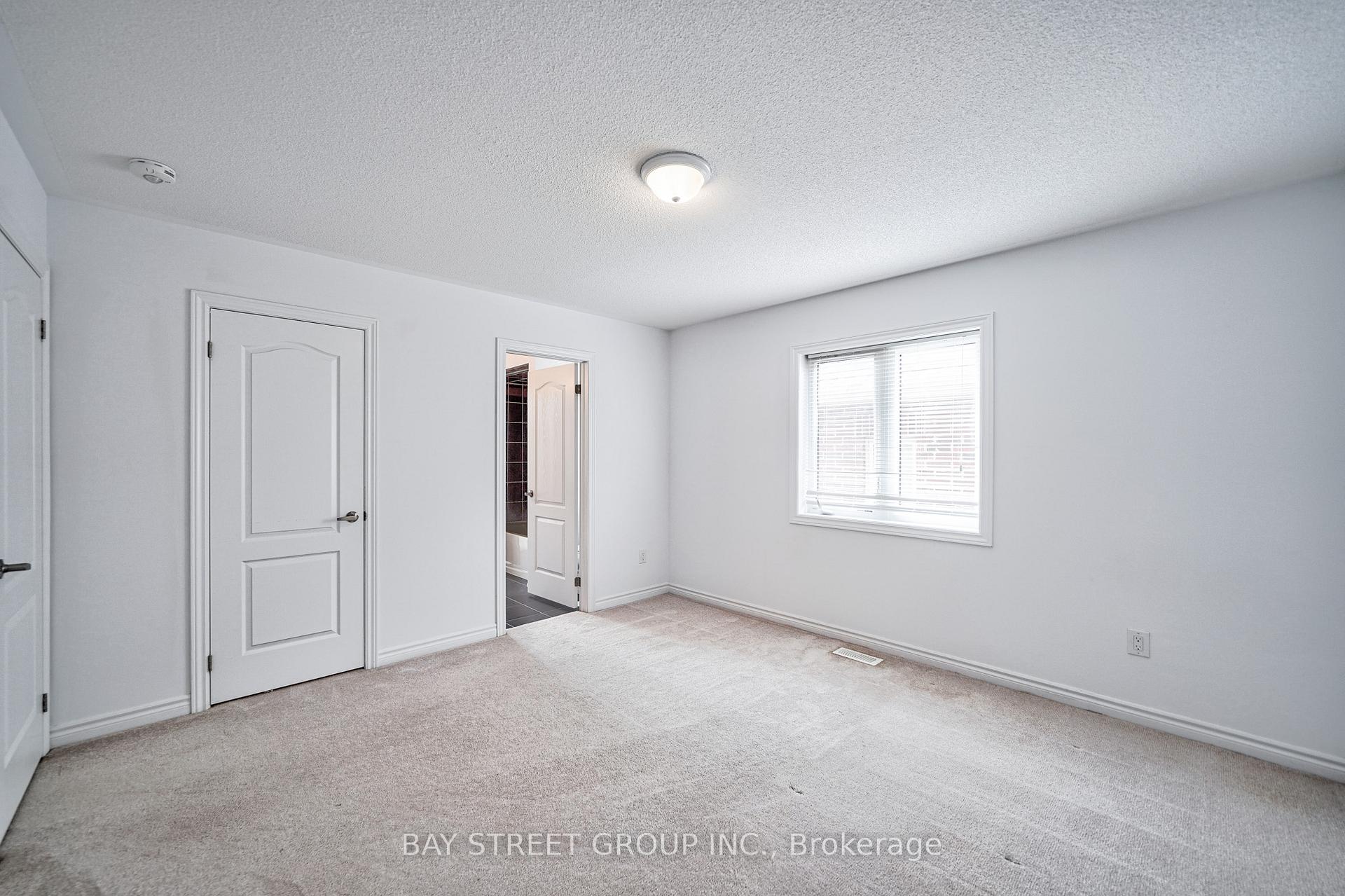 Photo 28 of 10 Rugman Crescent, Springwater, Minesing — HOMEH