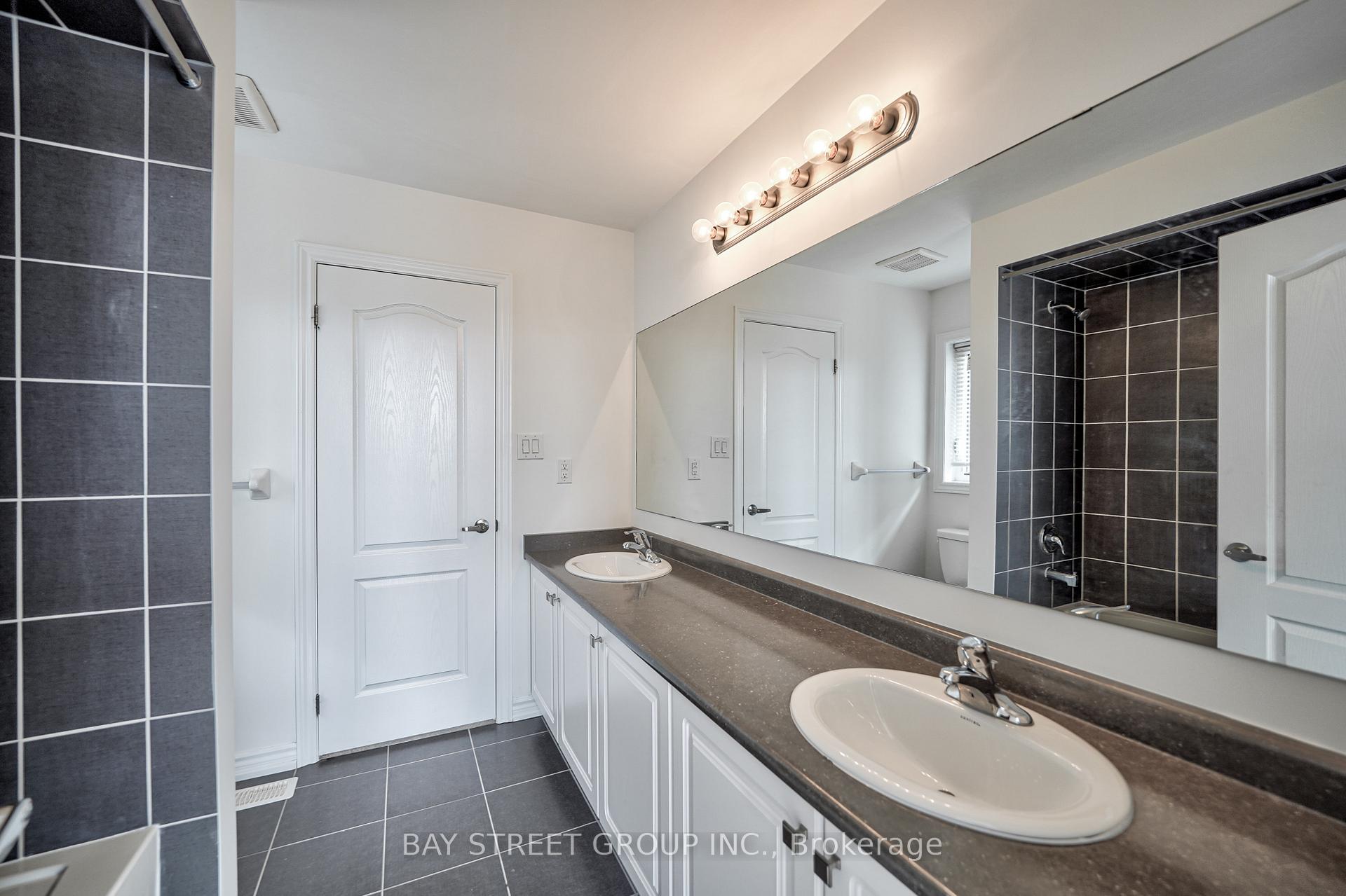Photo 33 of 10 Rugman Crescent, Springwater, Minesing — HOMEH