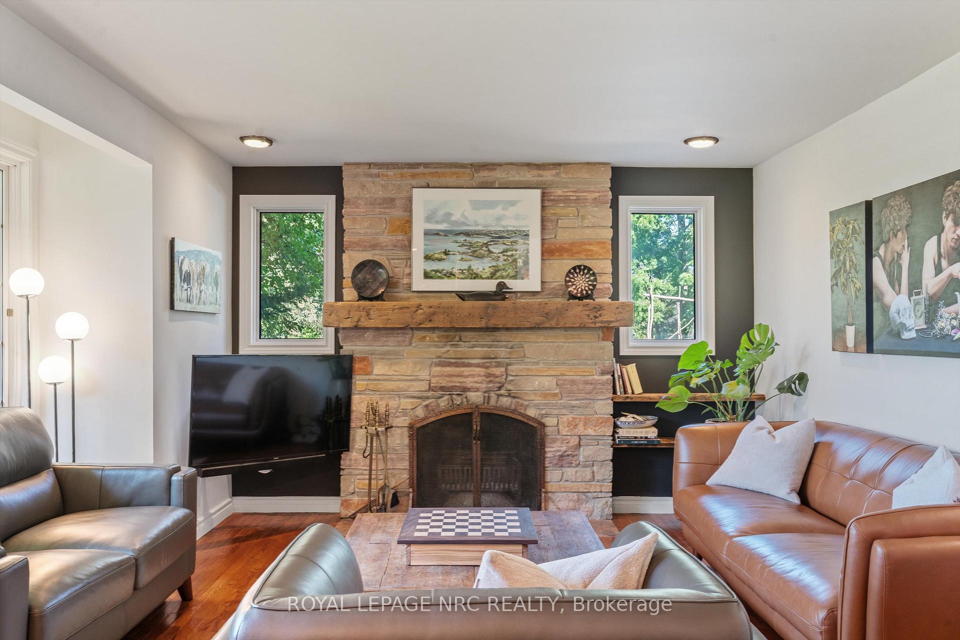 Photo 7 of 1458 Eighth Avenue, St. Catharines, Rural Eighth — HOMEH
