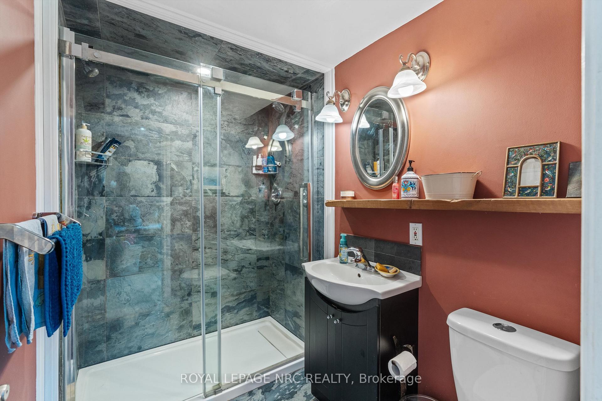 Photo 19 of 1458 Eighth Avenue, St. Catharines, Rural Eighth — HOMEH