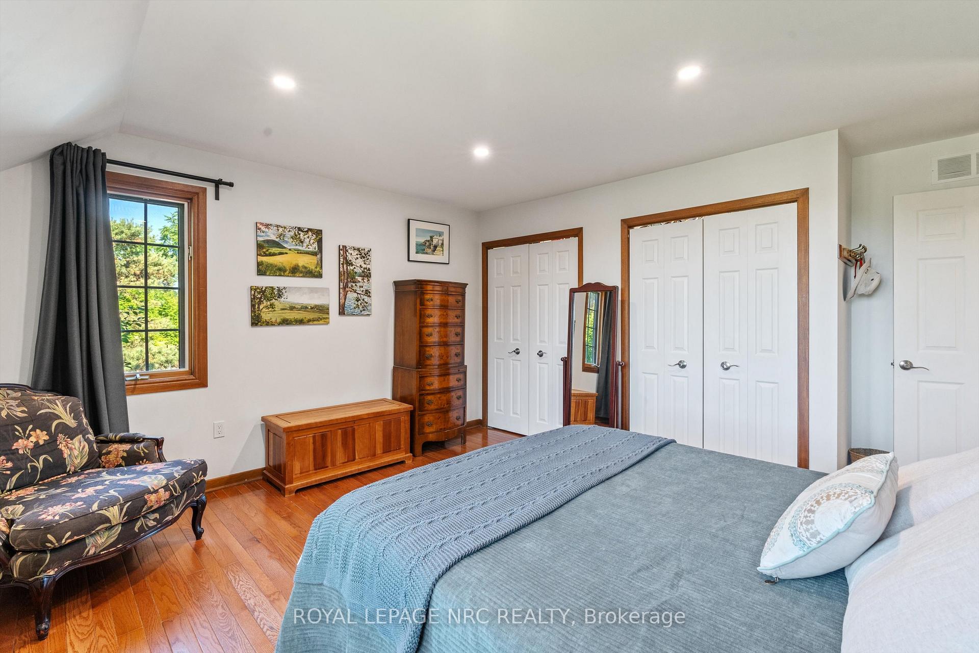 Photo 20 of 1458 Eighth Avenue, St. Catharines, Rural Eighth — HOMEH