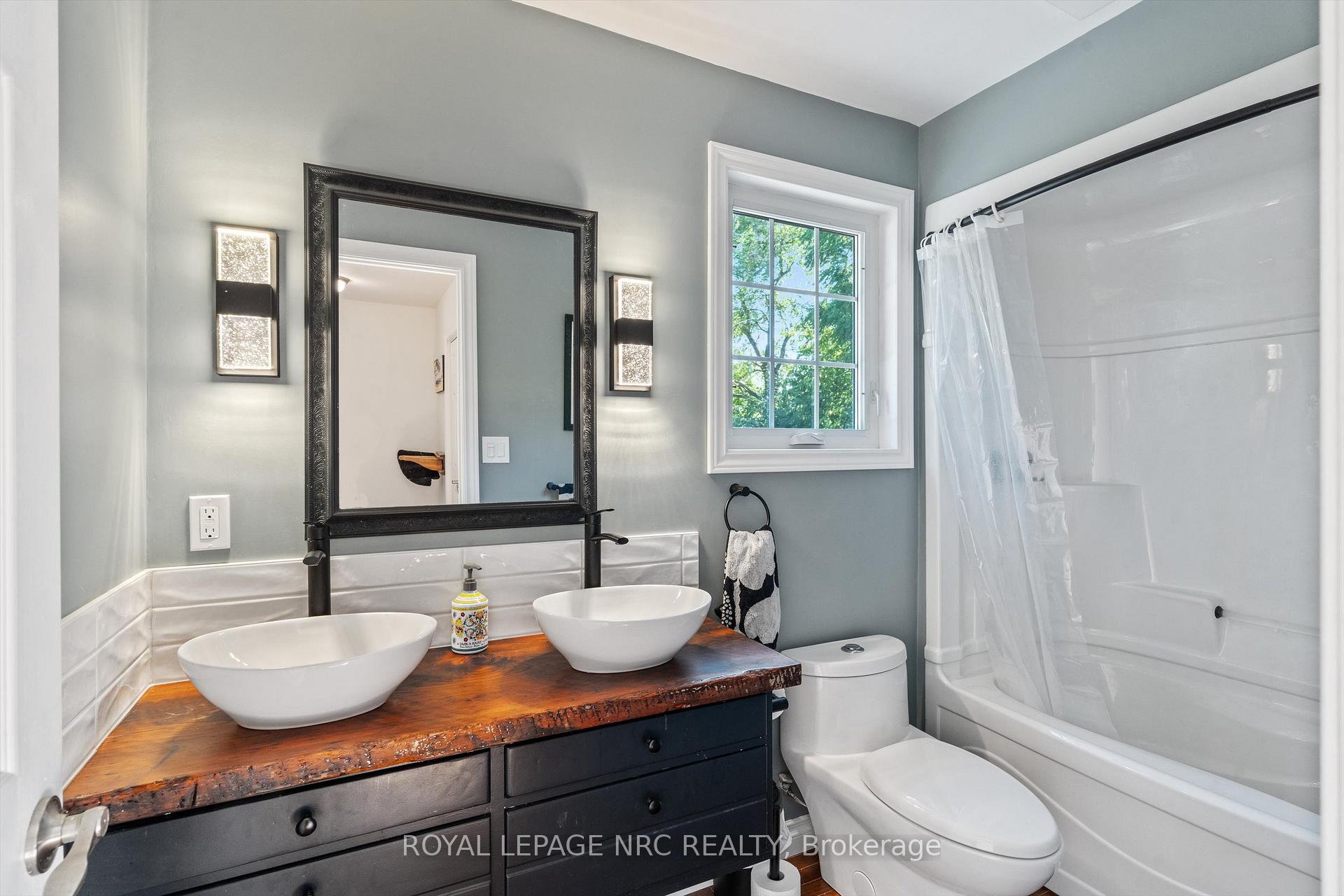 Photo 26 of 1458 Eighth Avenue, St. Catharines, Rural Eighth — HOMEH