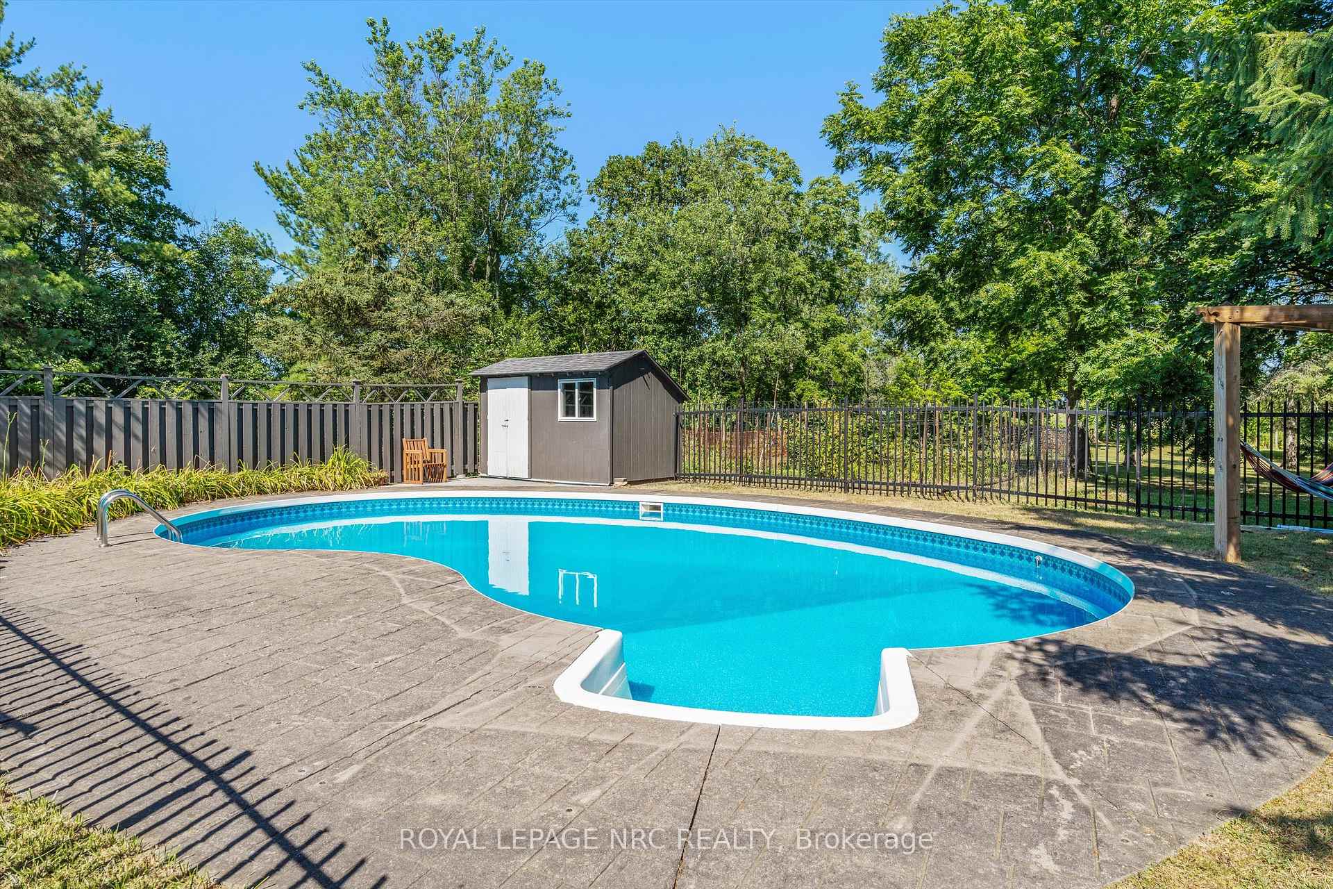 Photo 29 of 1458 Eighth Avenue, St. Catharines, Rural Eighth — HOMEH