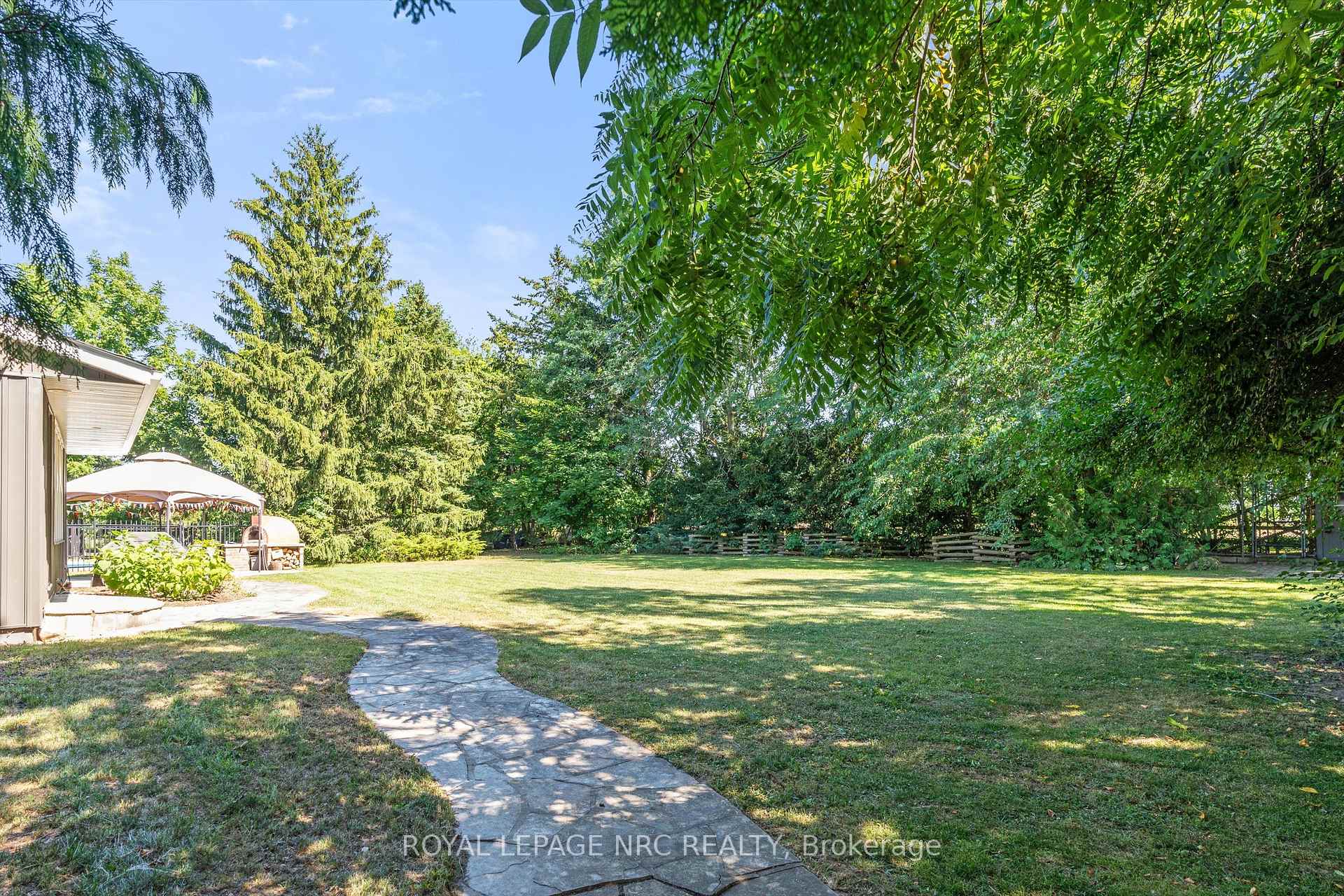Photo 38 of 1458 Eighth Avenue, St. Catharines, Rural Eighth — HOMEH
