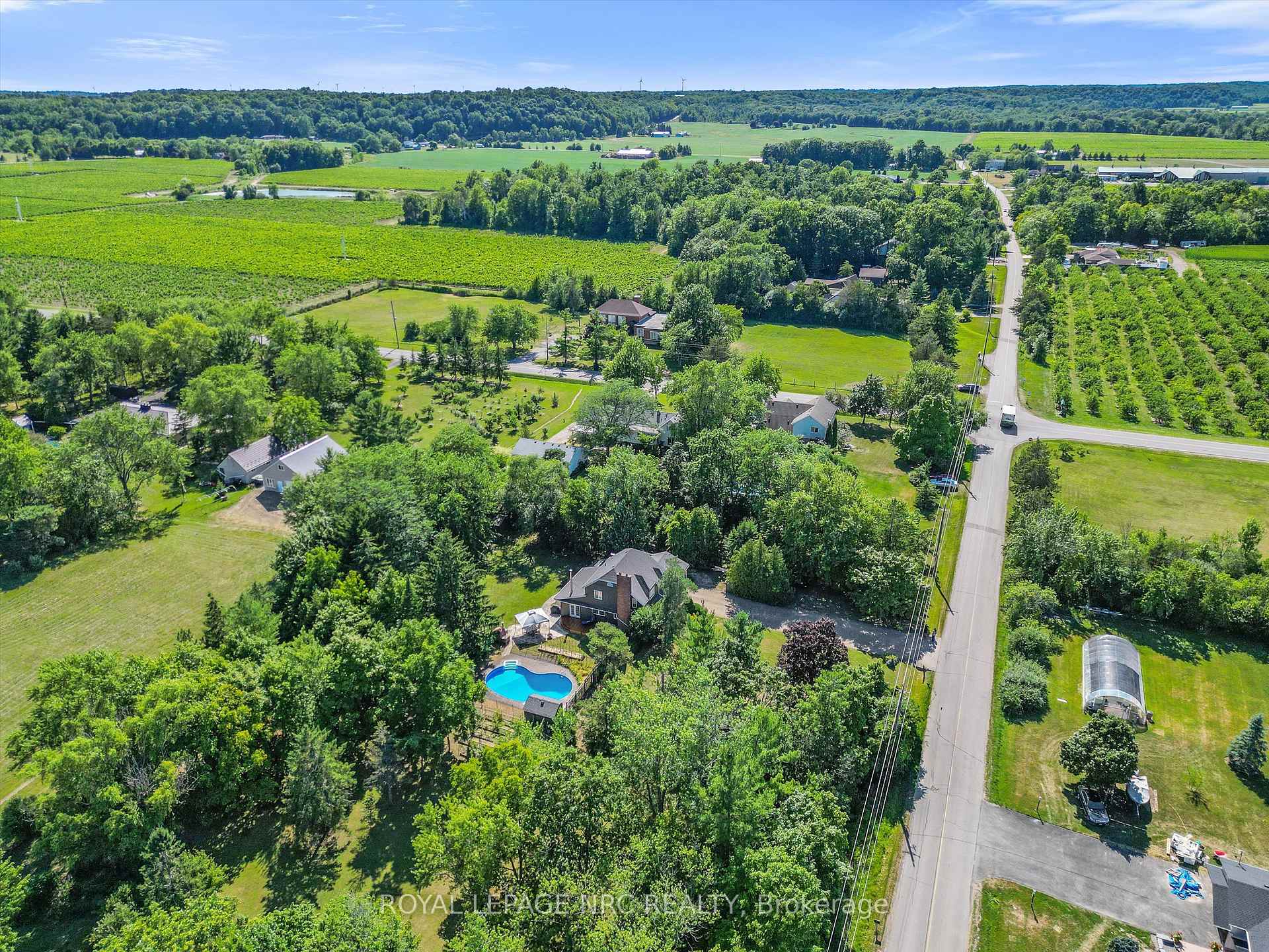 Photo 43 of 1458 Eighth Avenue, St. Catharines, Rural Eighth — HOMEH