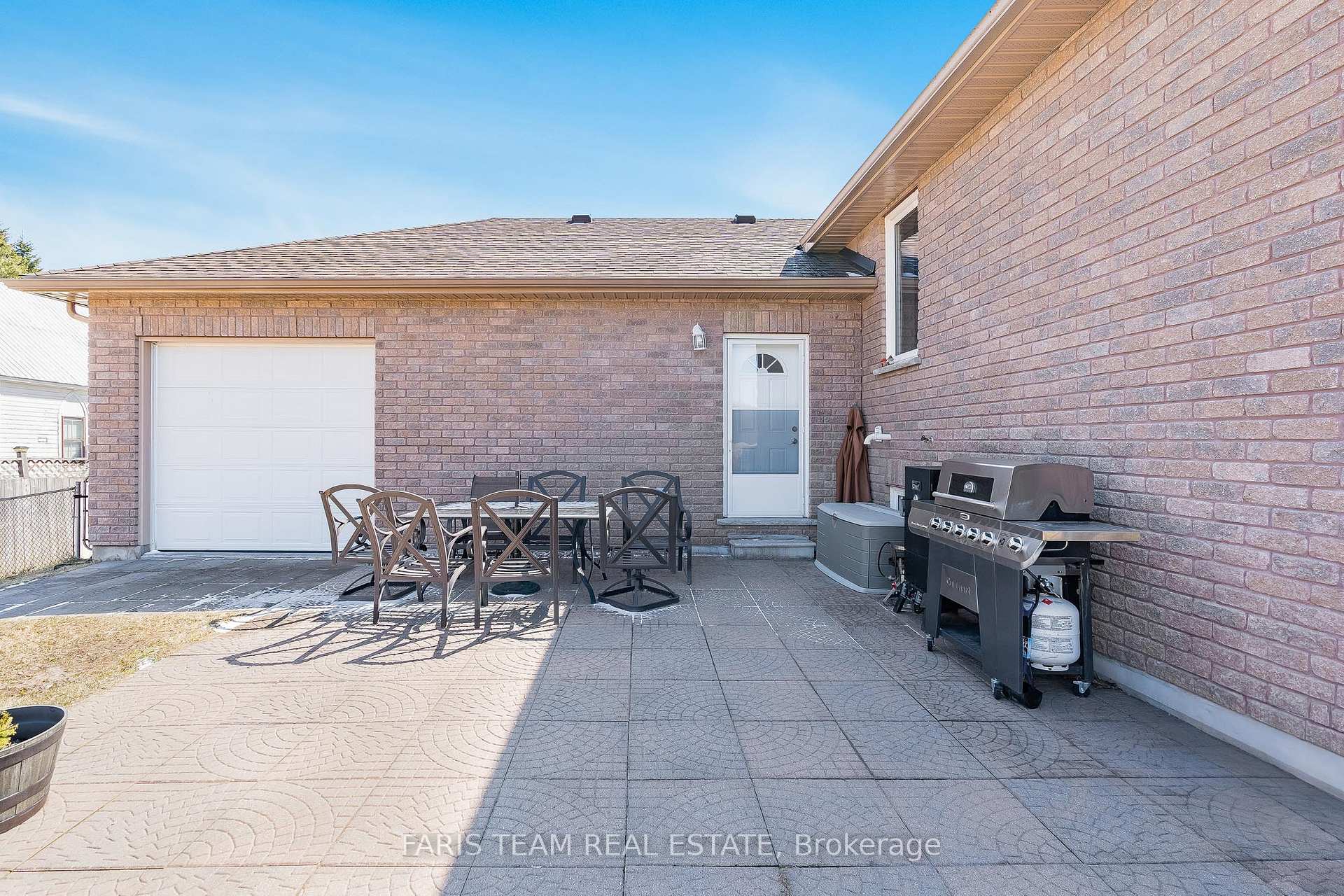 Photo 20 of 1032 Flos Road 4 E, Springwater, Phelpston — HOMEH