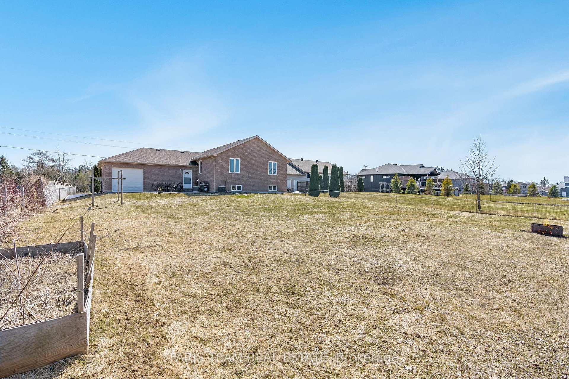 Photo 22 of 1032 Flos Road 4 E, Springwater, Phelpston — HOMEH
