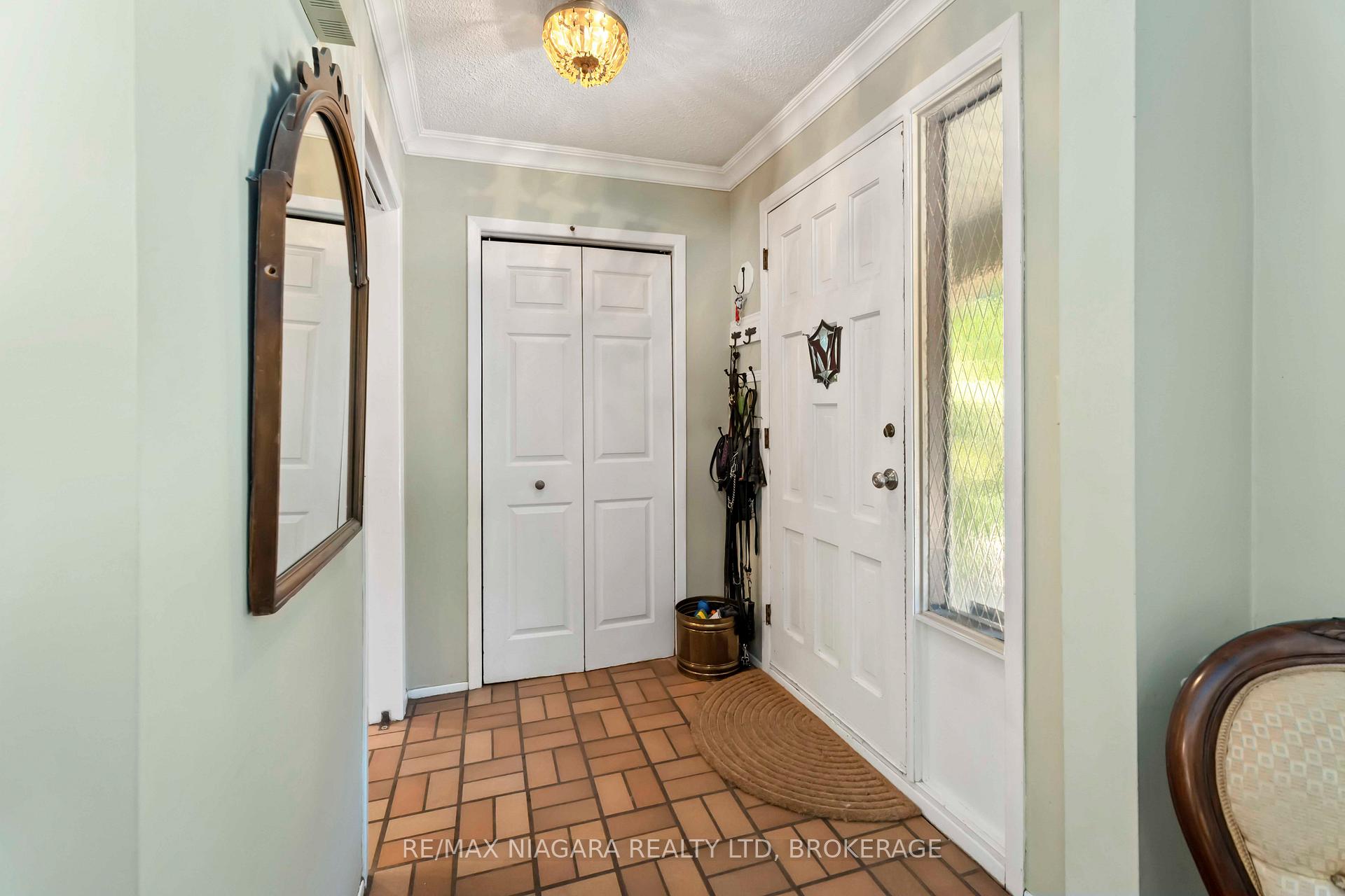 Photo 6 of 2 Jellicoe Drive, St. Catharines, Lakeshore — HOMEH